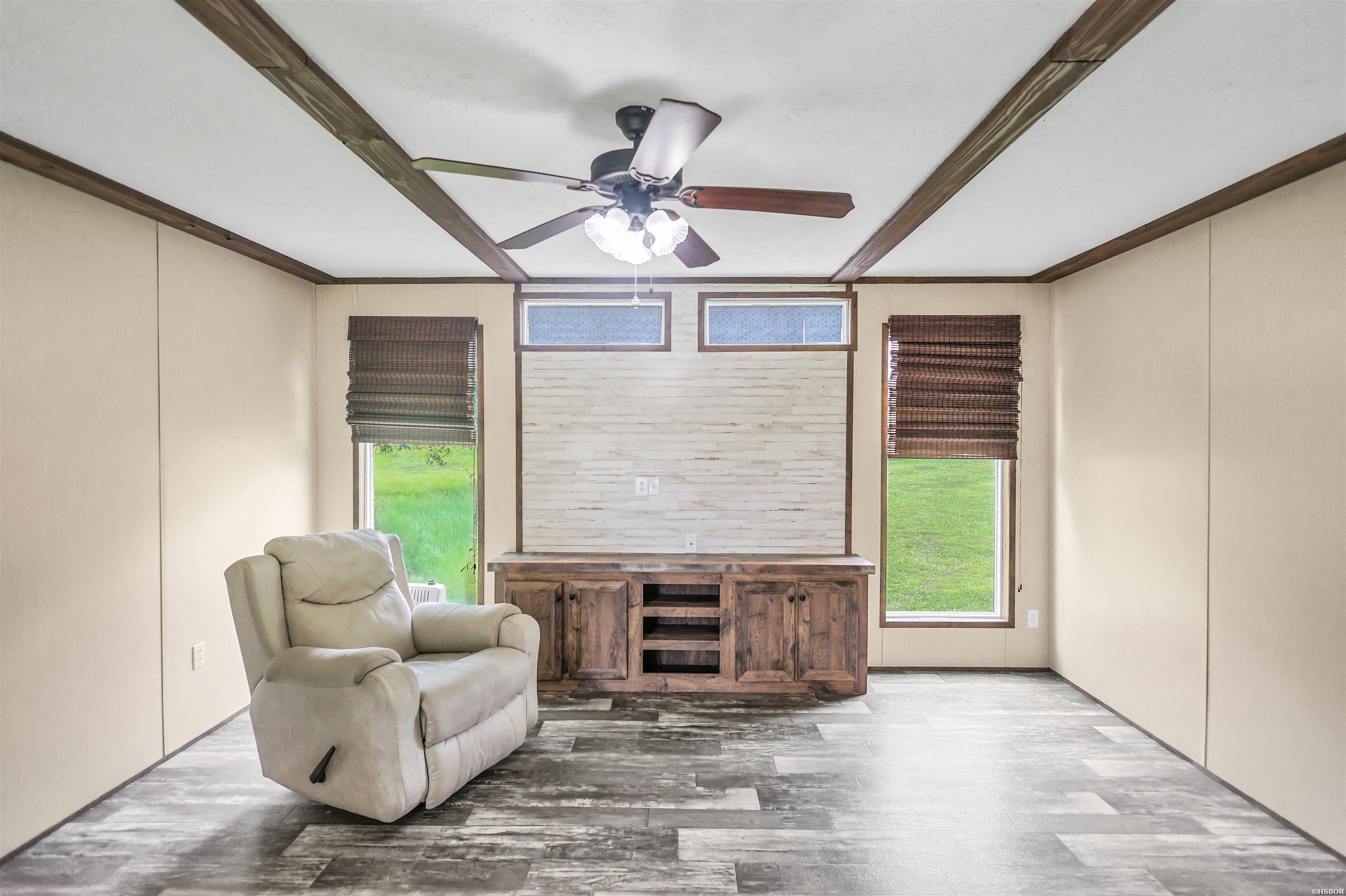 101 Barentine Property Photo 11