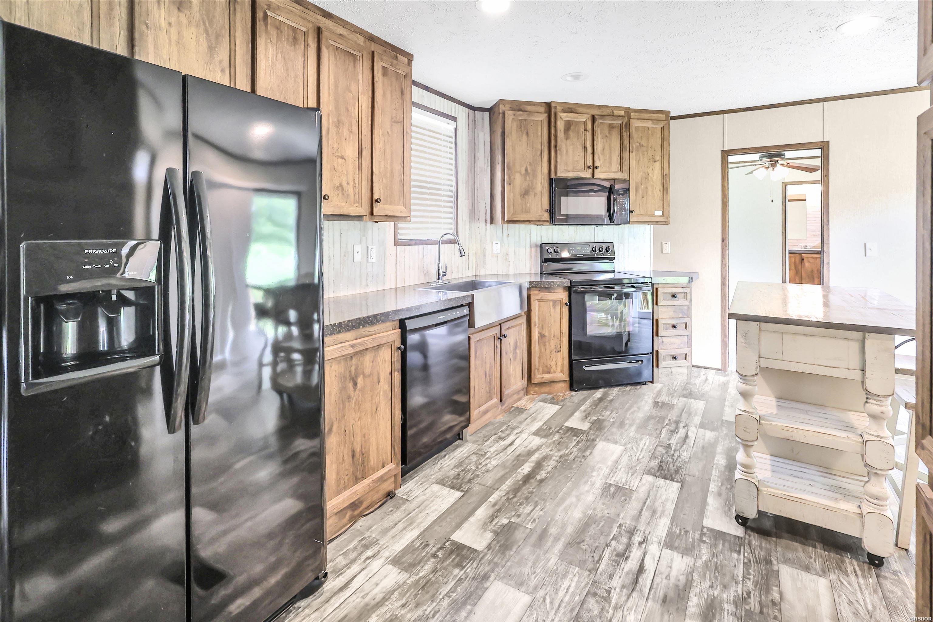 101 Barentine Property Photo 17