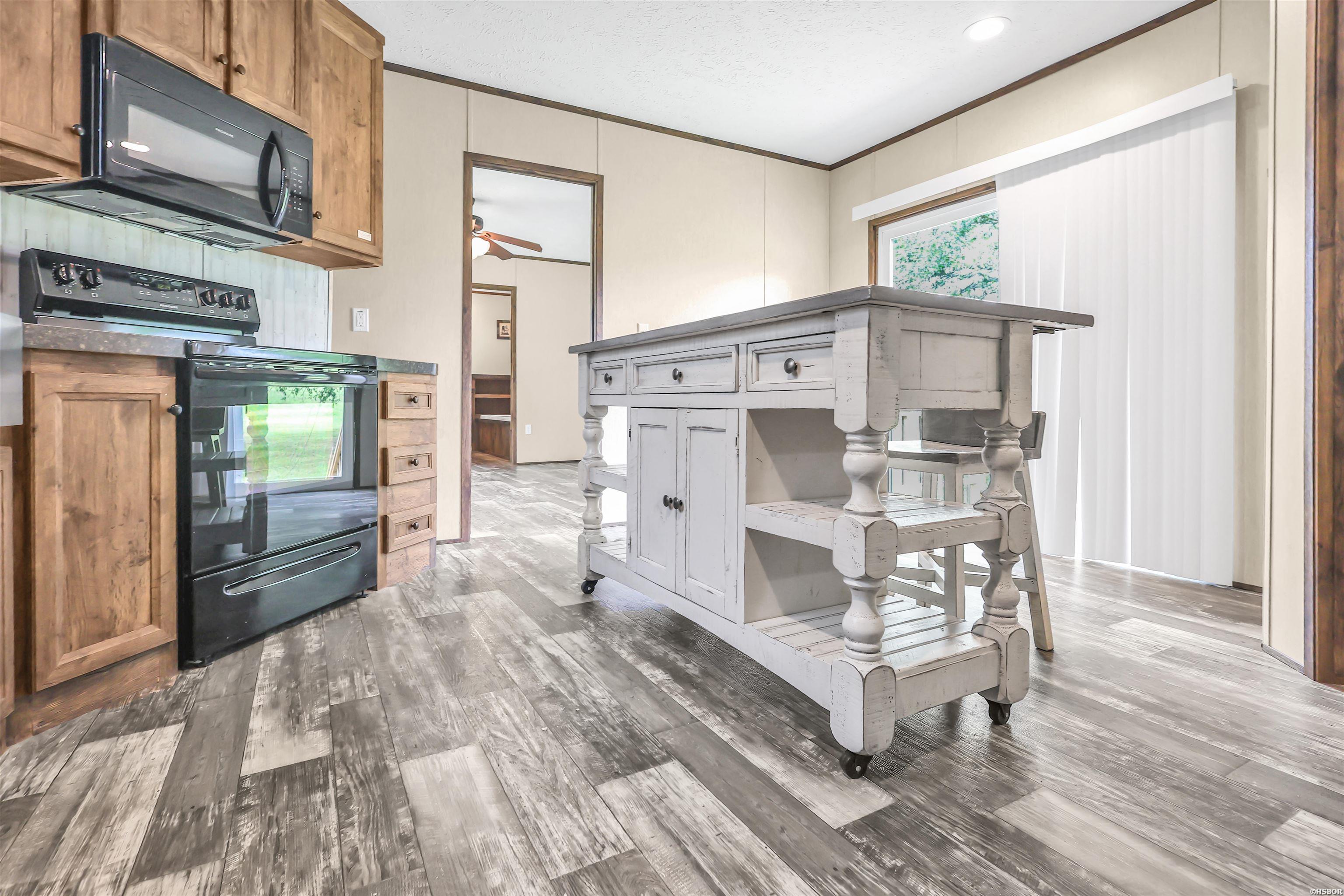 101 Barentine Property Photo 18
