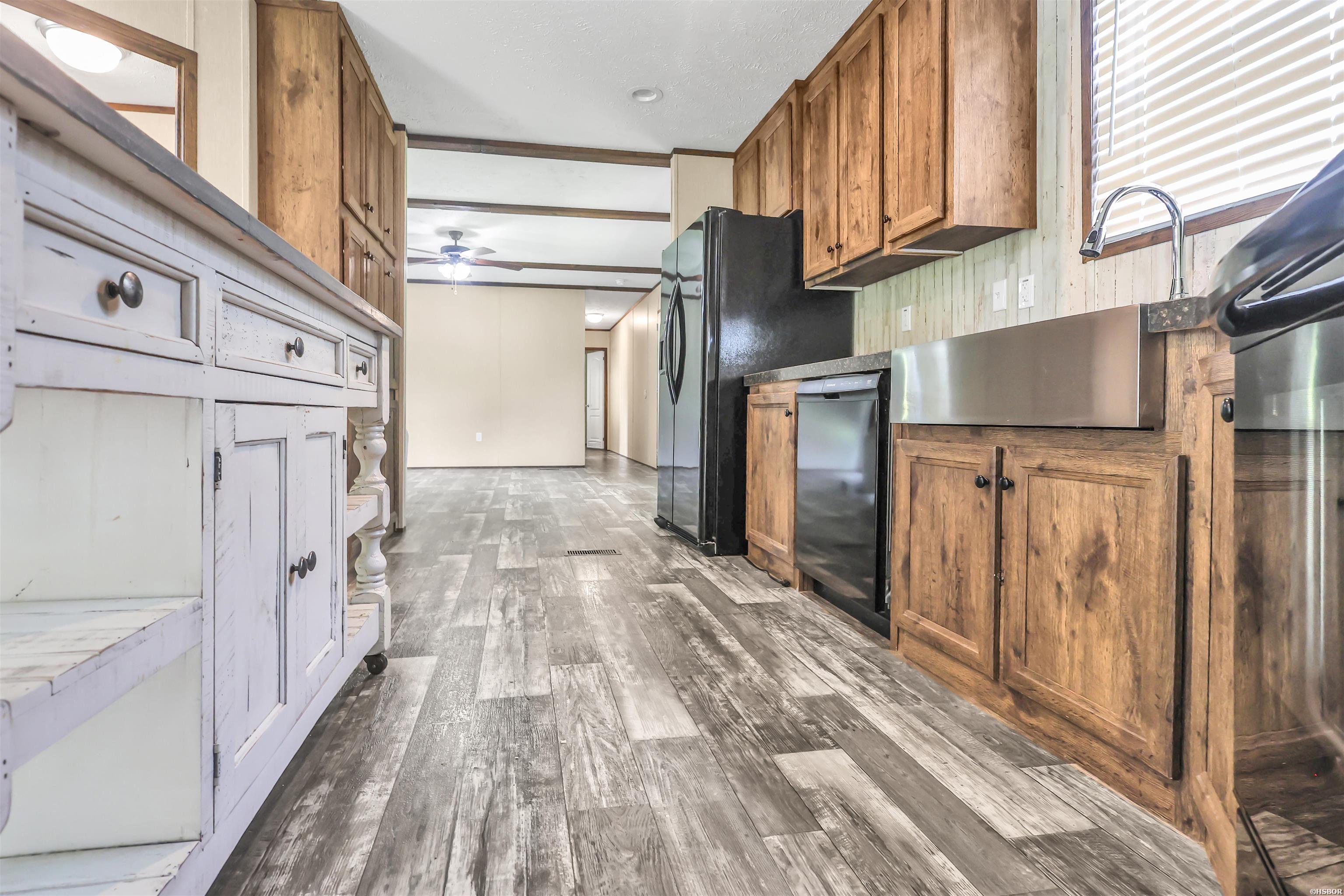 101 Barentine Property Photo 20