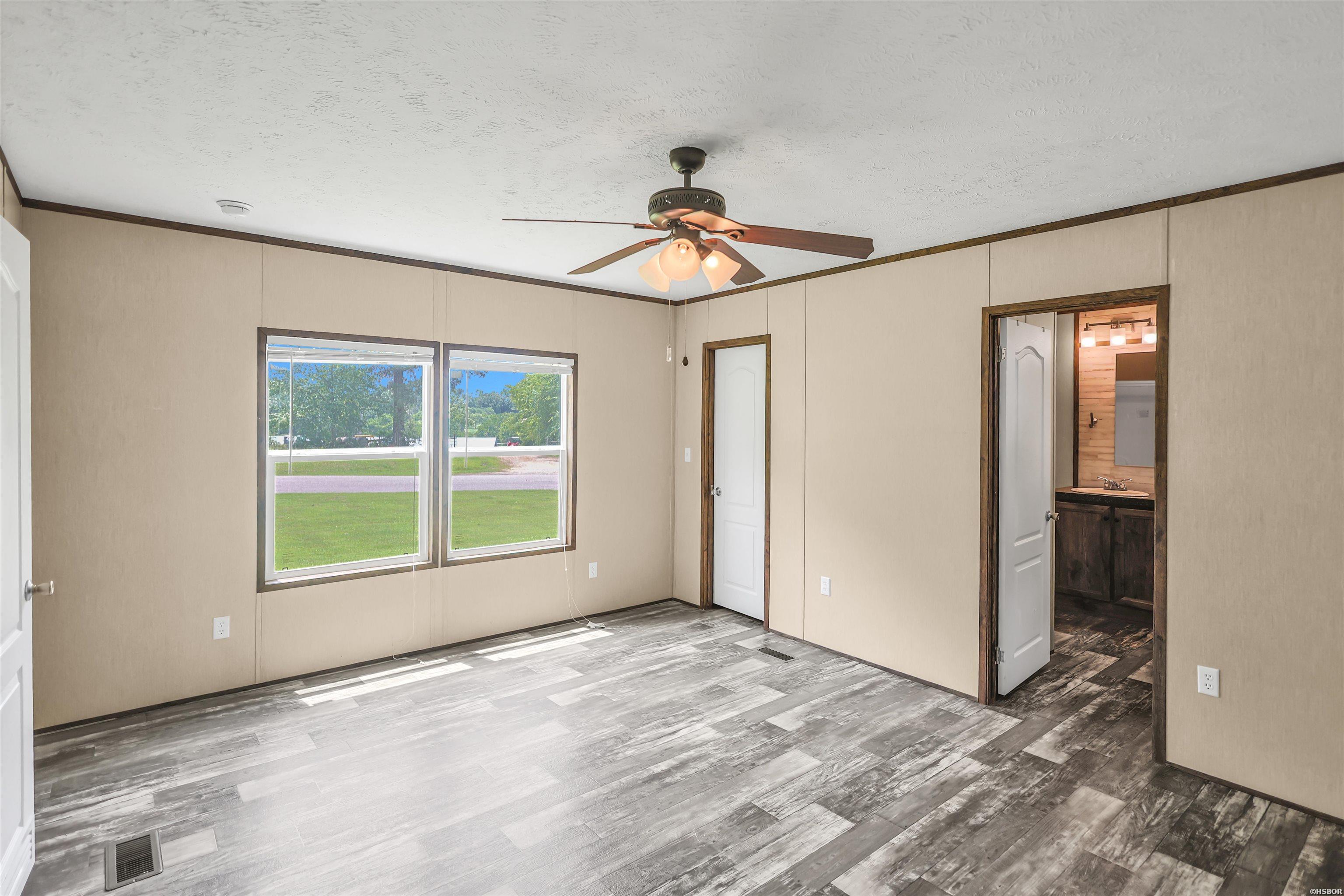 101 Barentine Property Photo 24