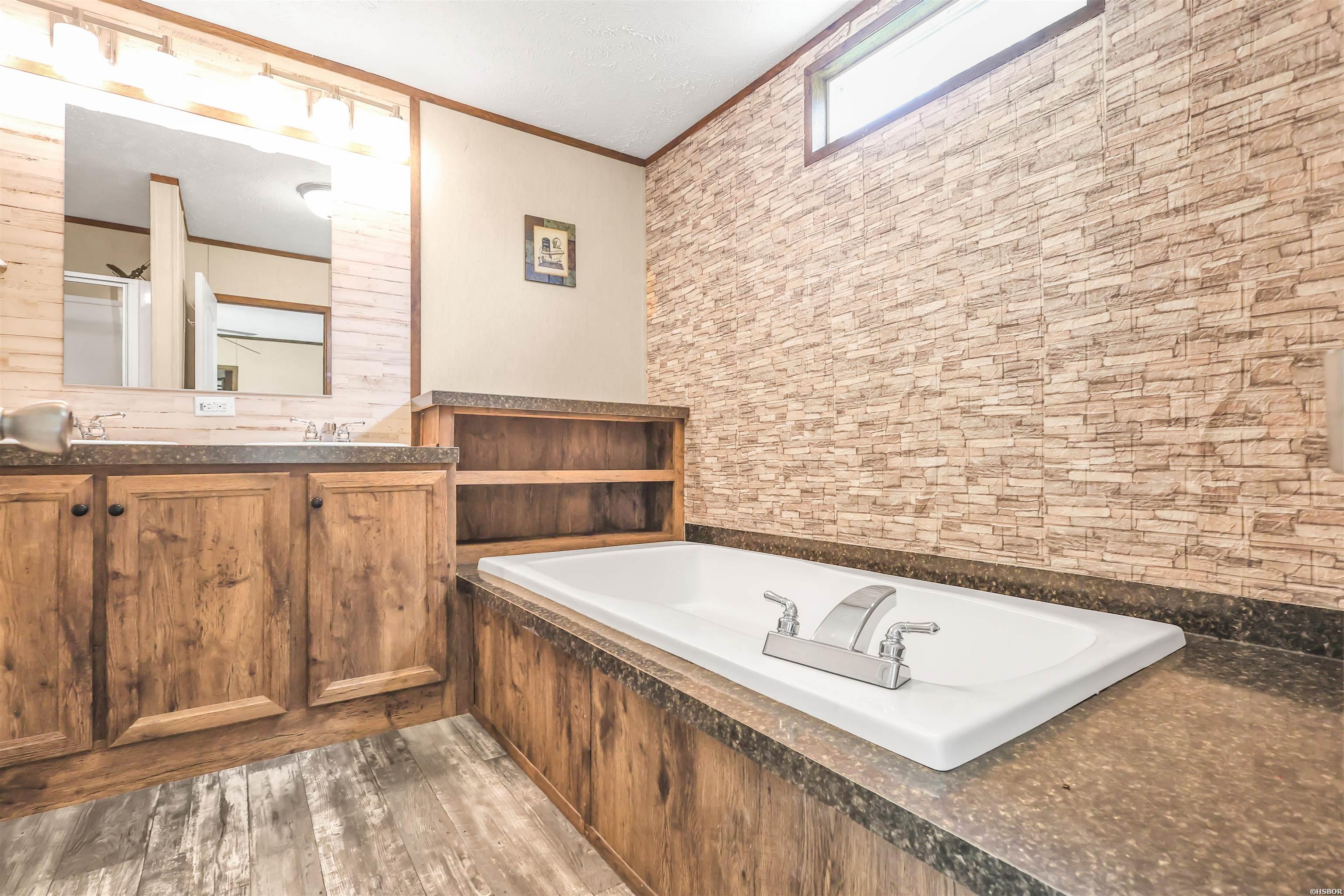 101 Barentine Property Photo 26