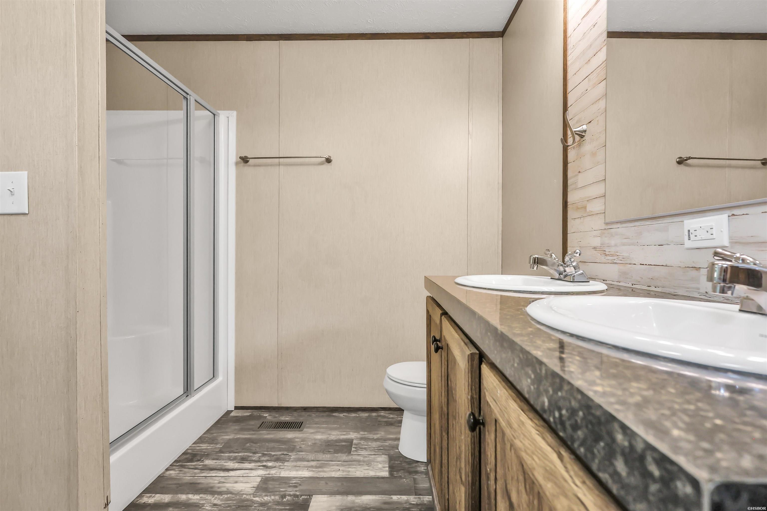 101 Barentine Property Photo 28