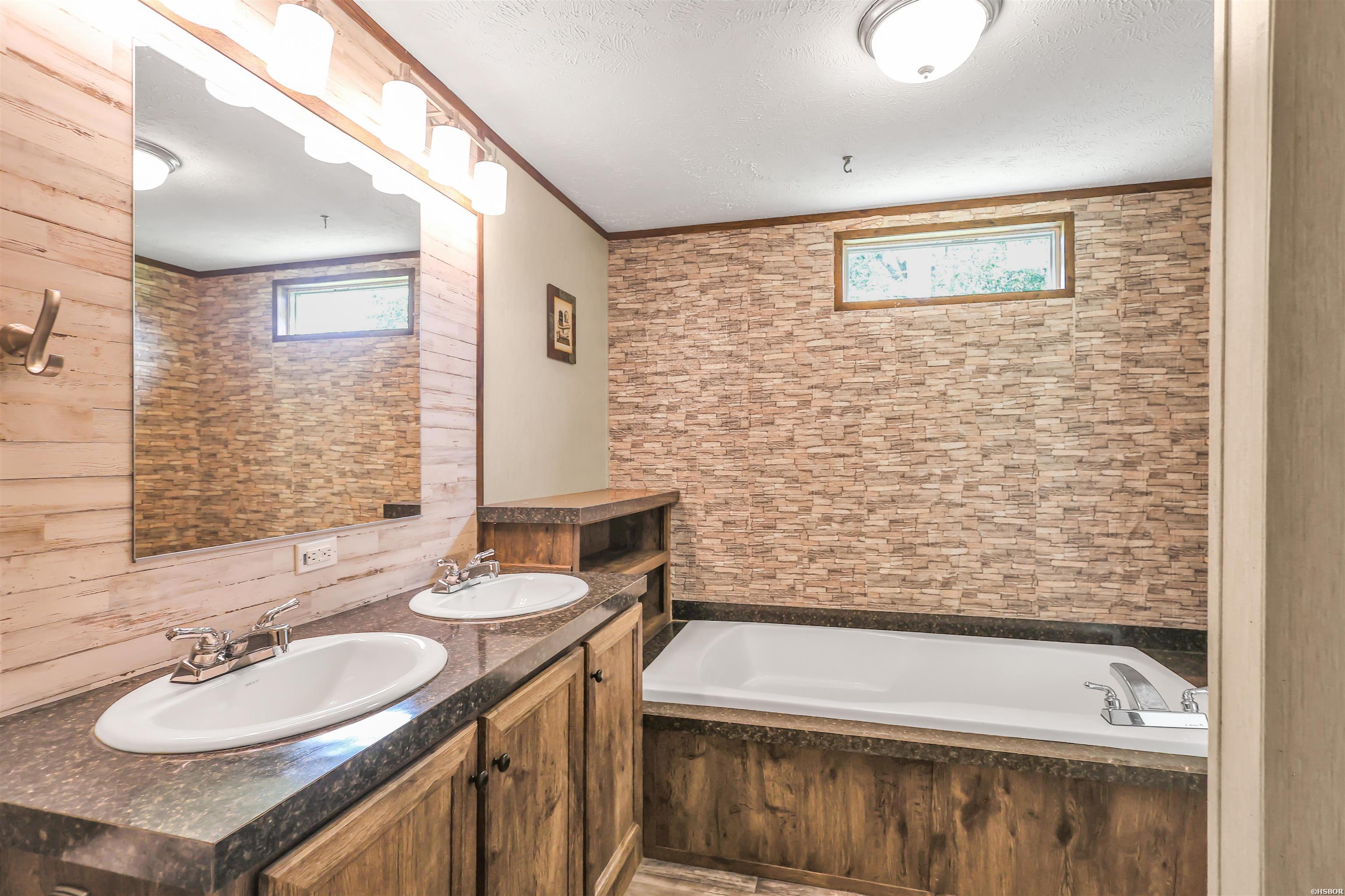 101 Barentine Property Photo 31