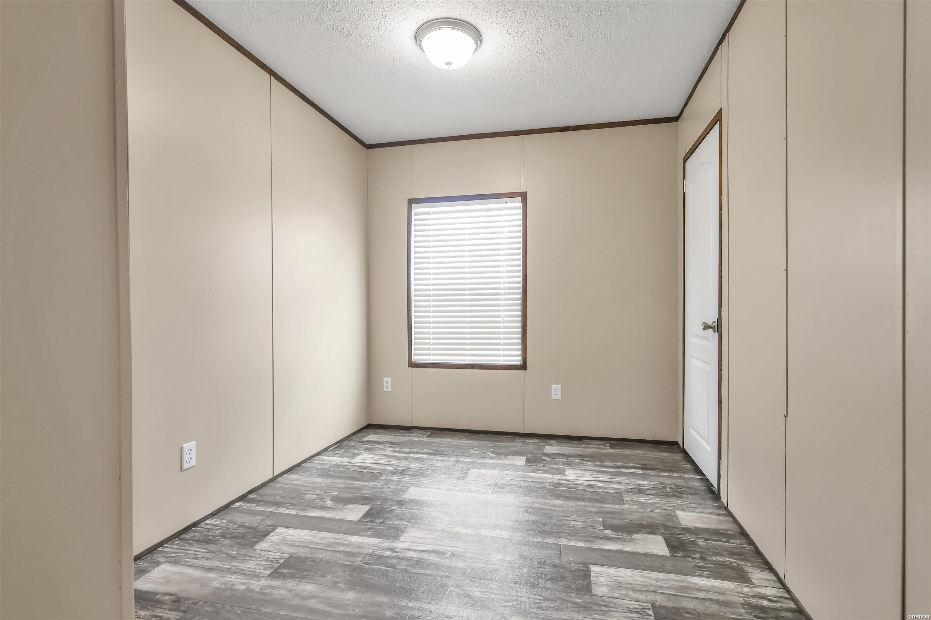 101 Barentine Property Photo 36