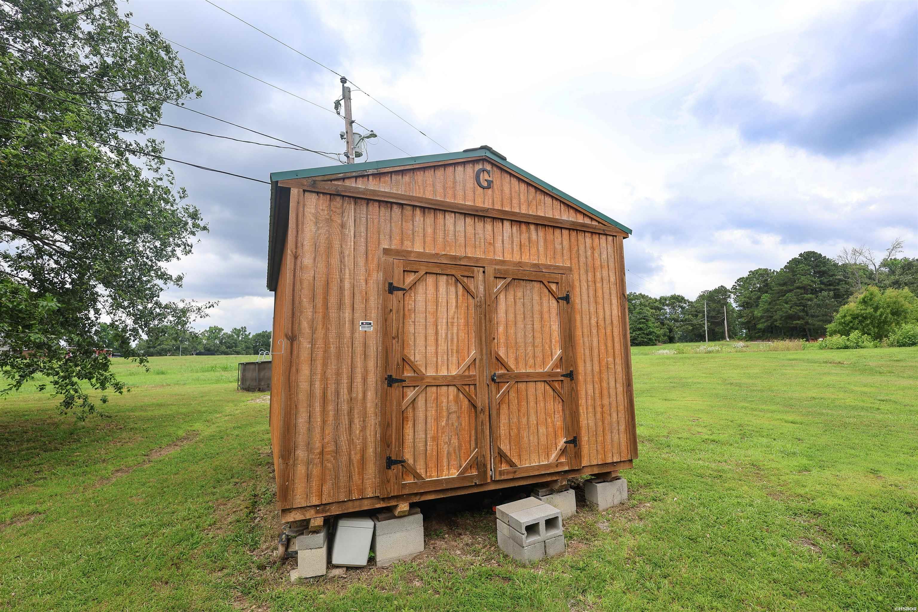 101 Barentine Property Photo 44