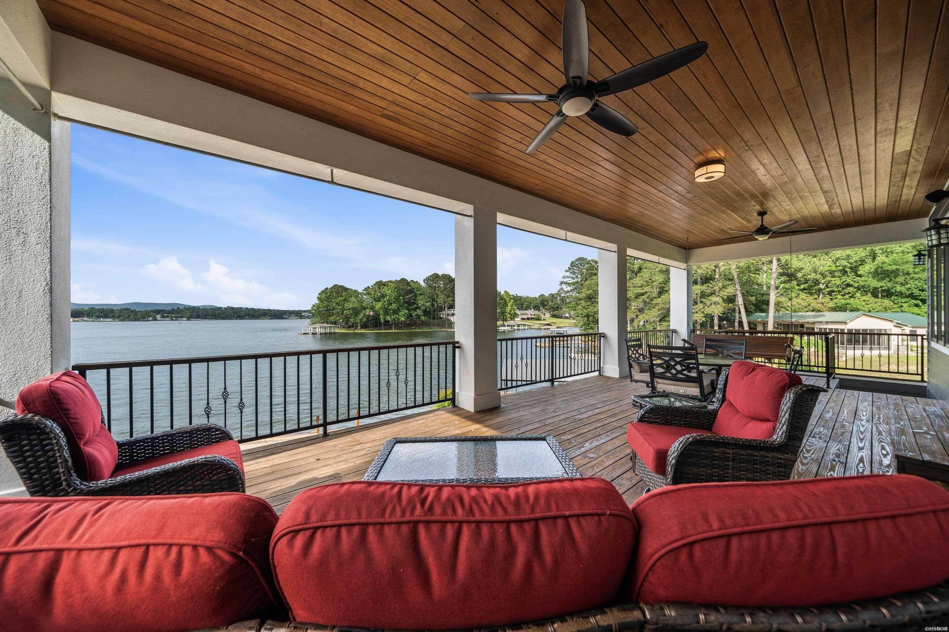 227 LONG ISLAND Drive Property Photo 1