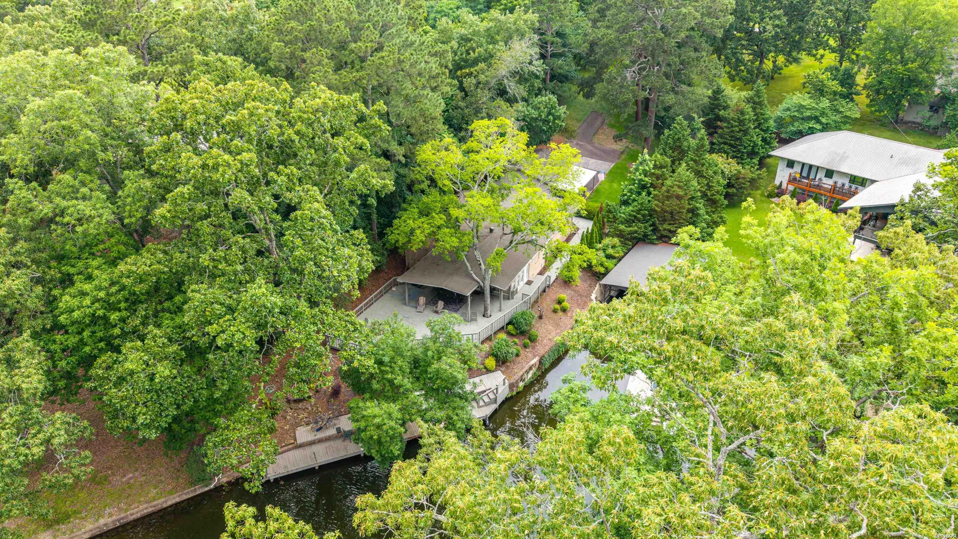 1925 Lakeshore Drive Property Photo 2