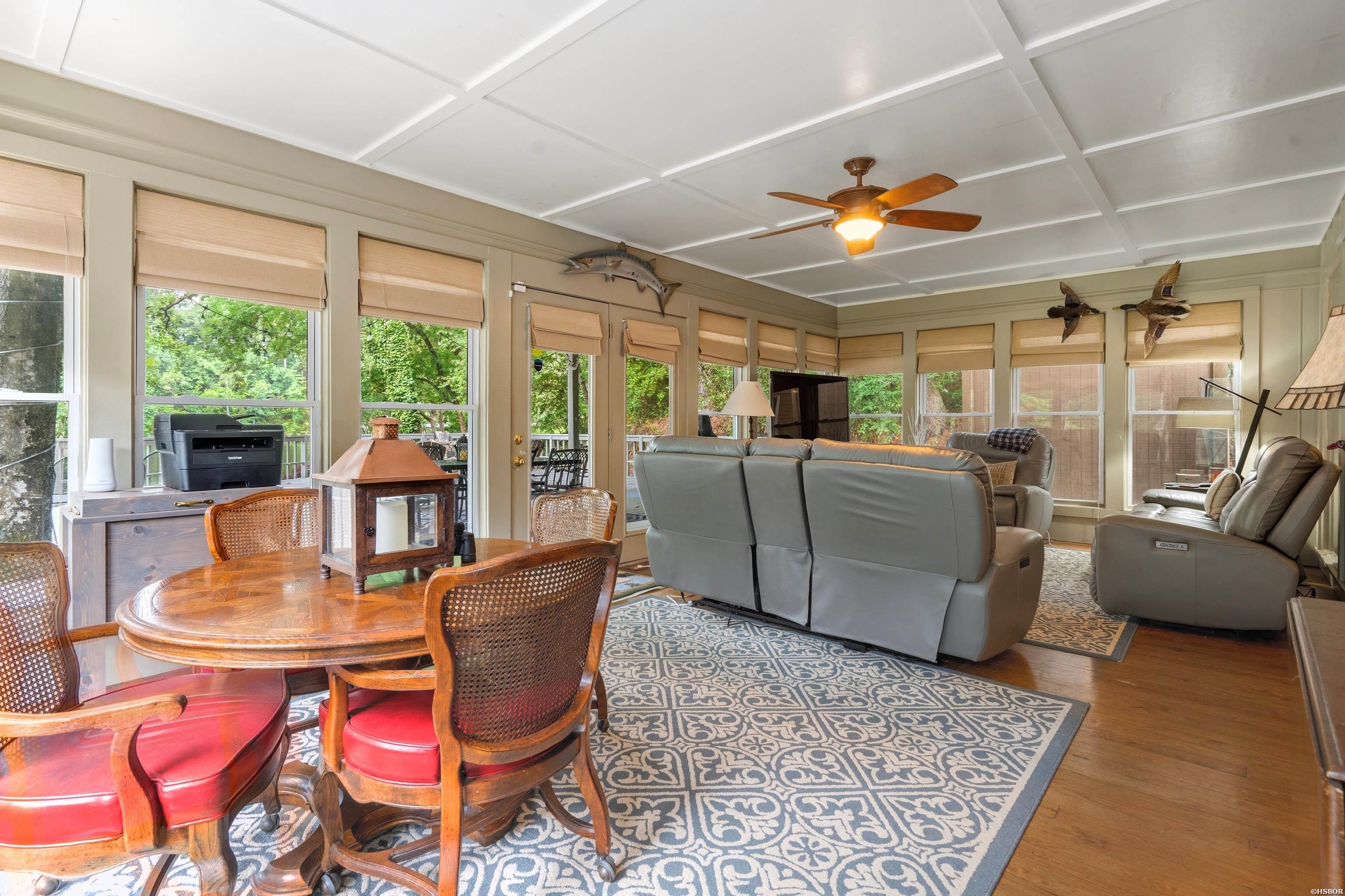 1925 Lakeshore Drive Property Photo 9
