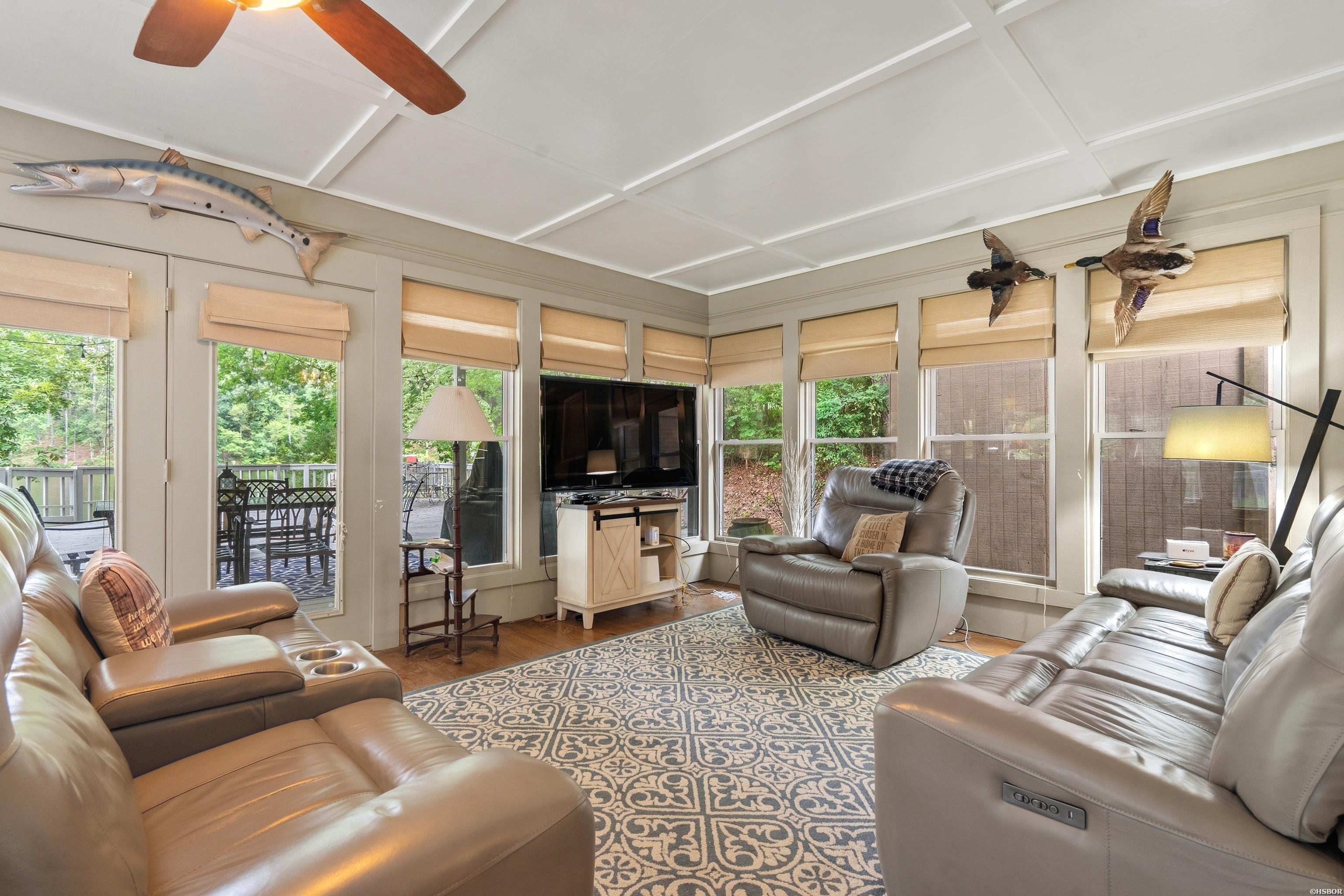 1925 Lakeshore Drive Property Photo 11