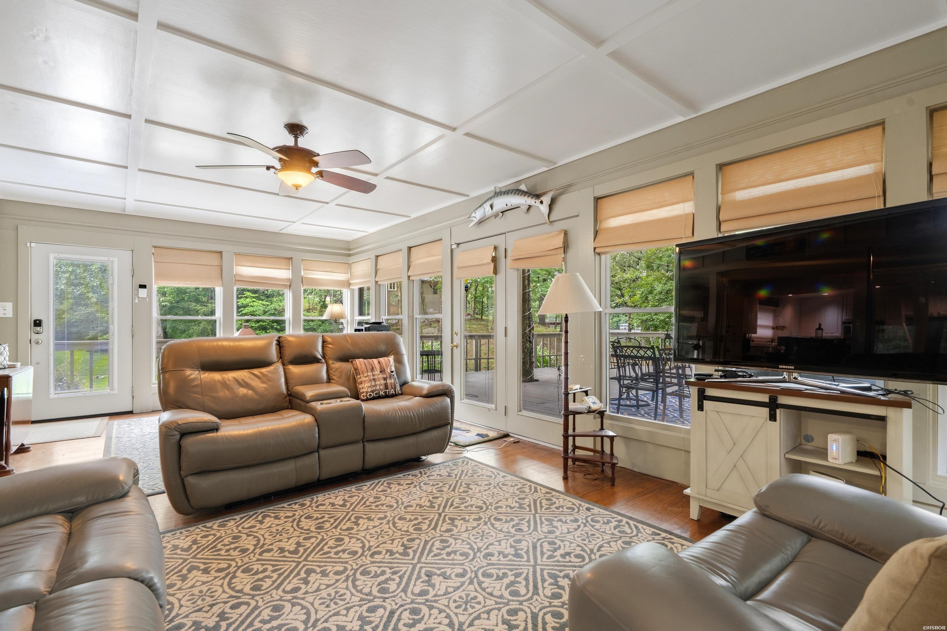 1925 Lakeshore Drive Property Photo 12