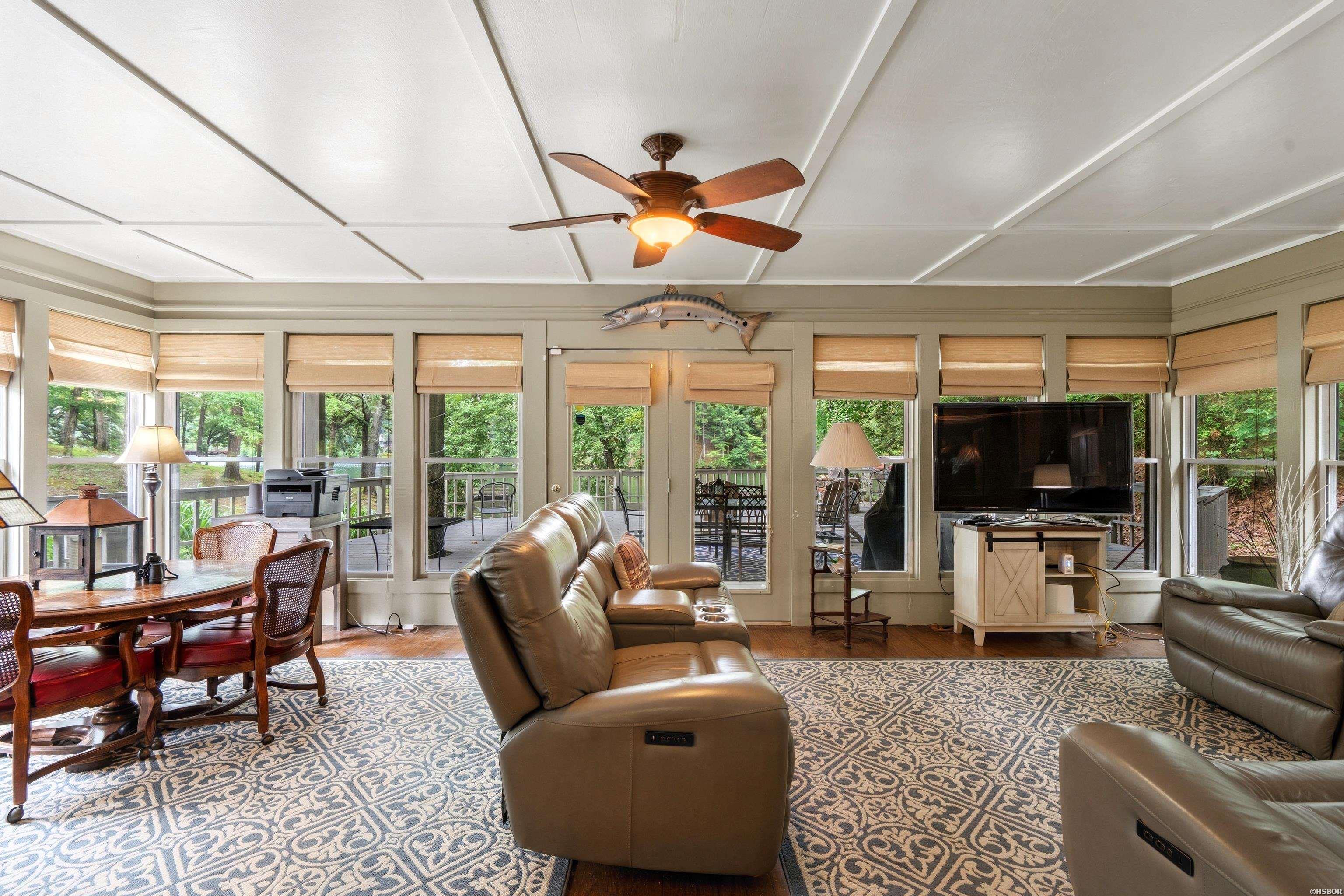 1925 Lakeshore Drive Property Photo 13