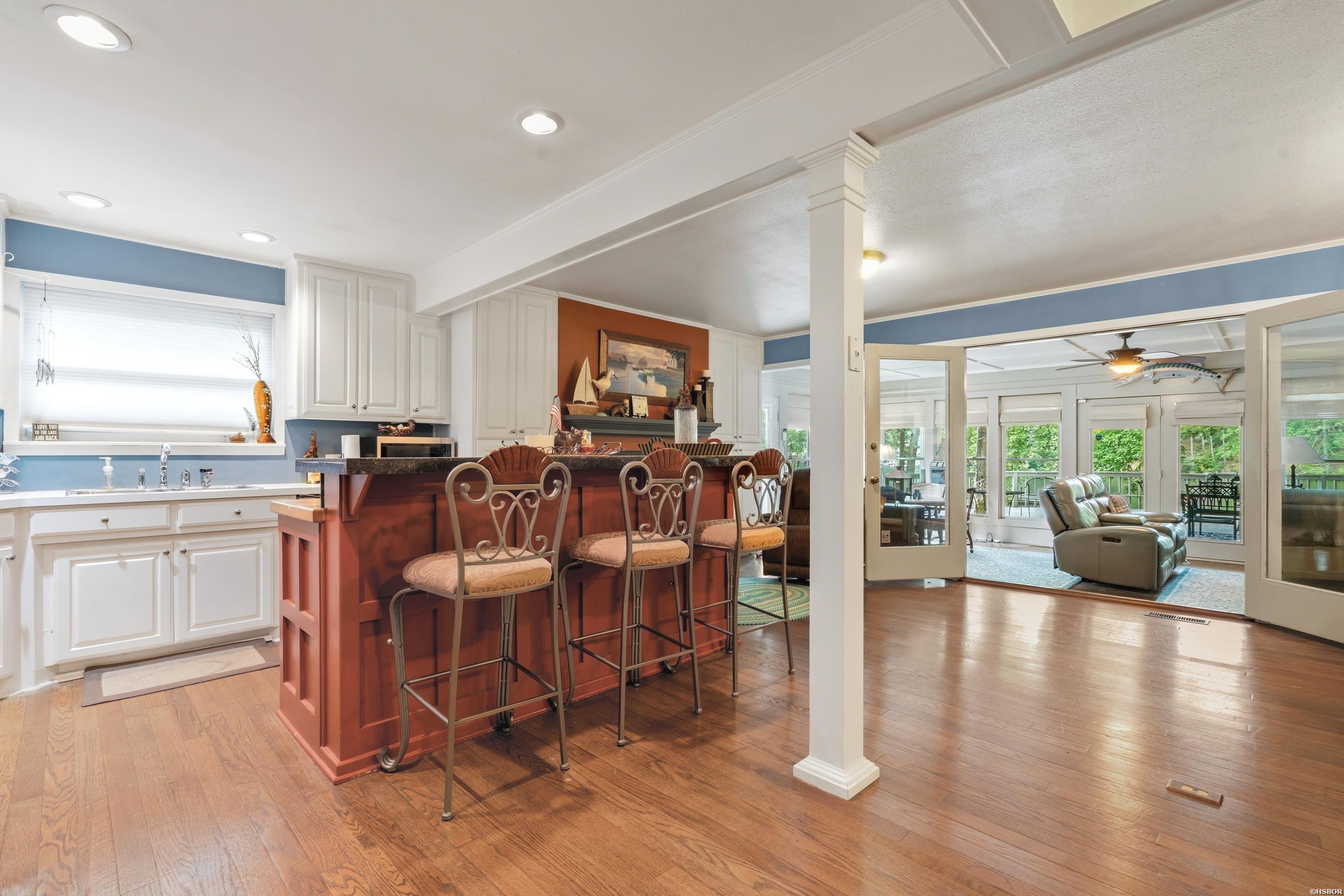 1925 Lakeshore Drive Property Photo 18