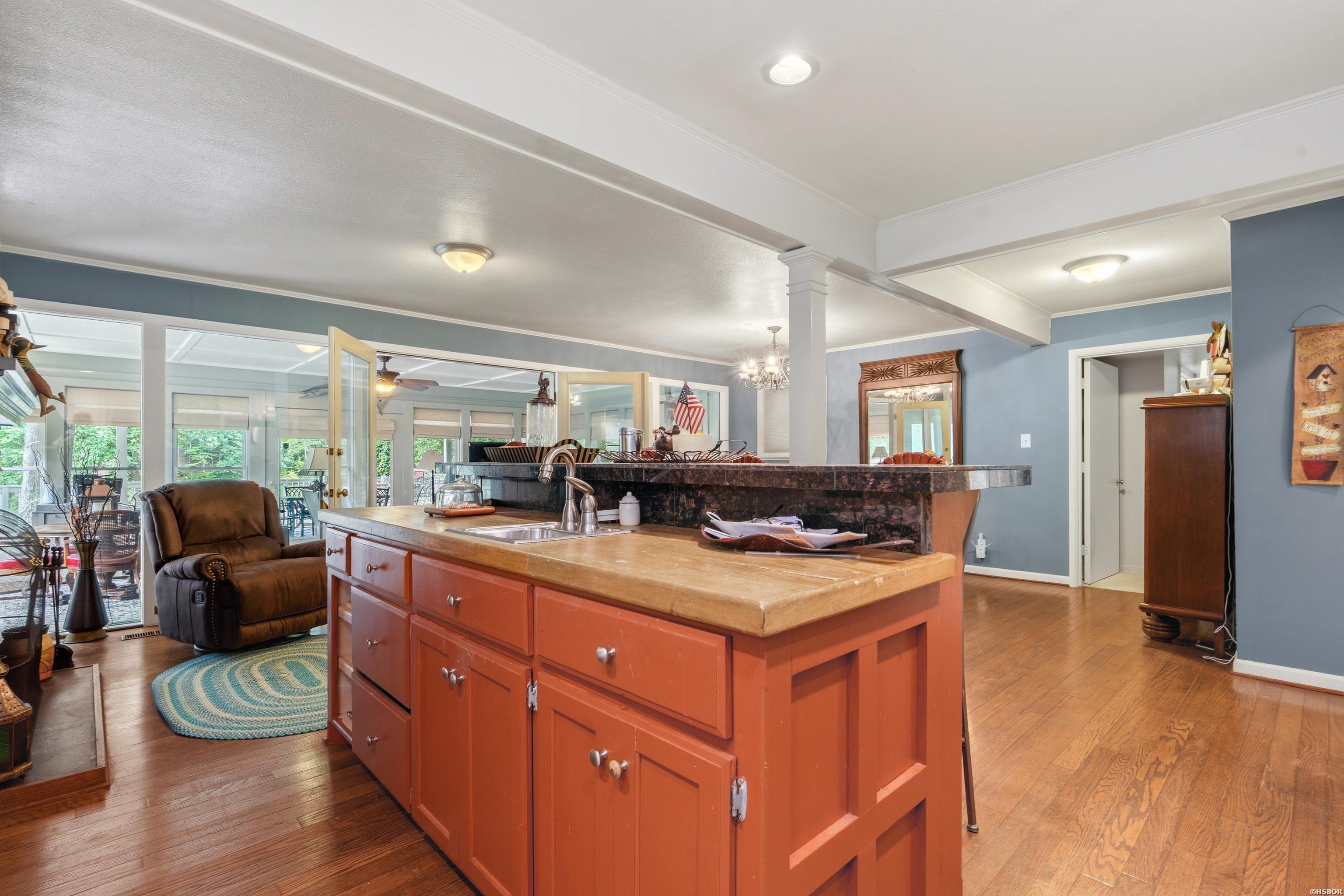 1925 Lakeshore Drive Property Photo 20