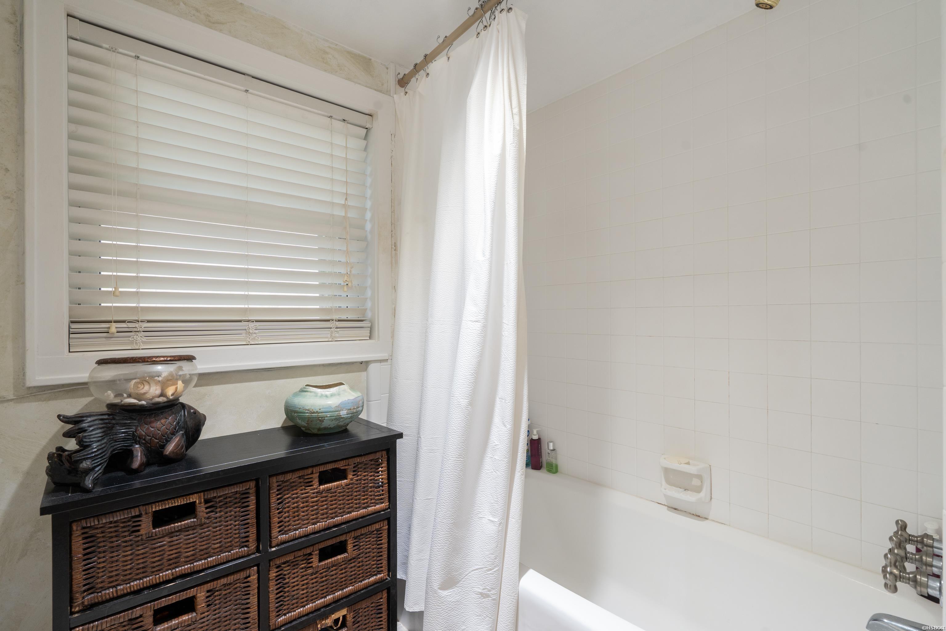 1925 Lakeshore Drive Property Photo 26