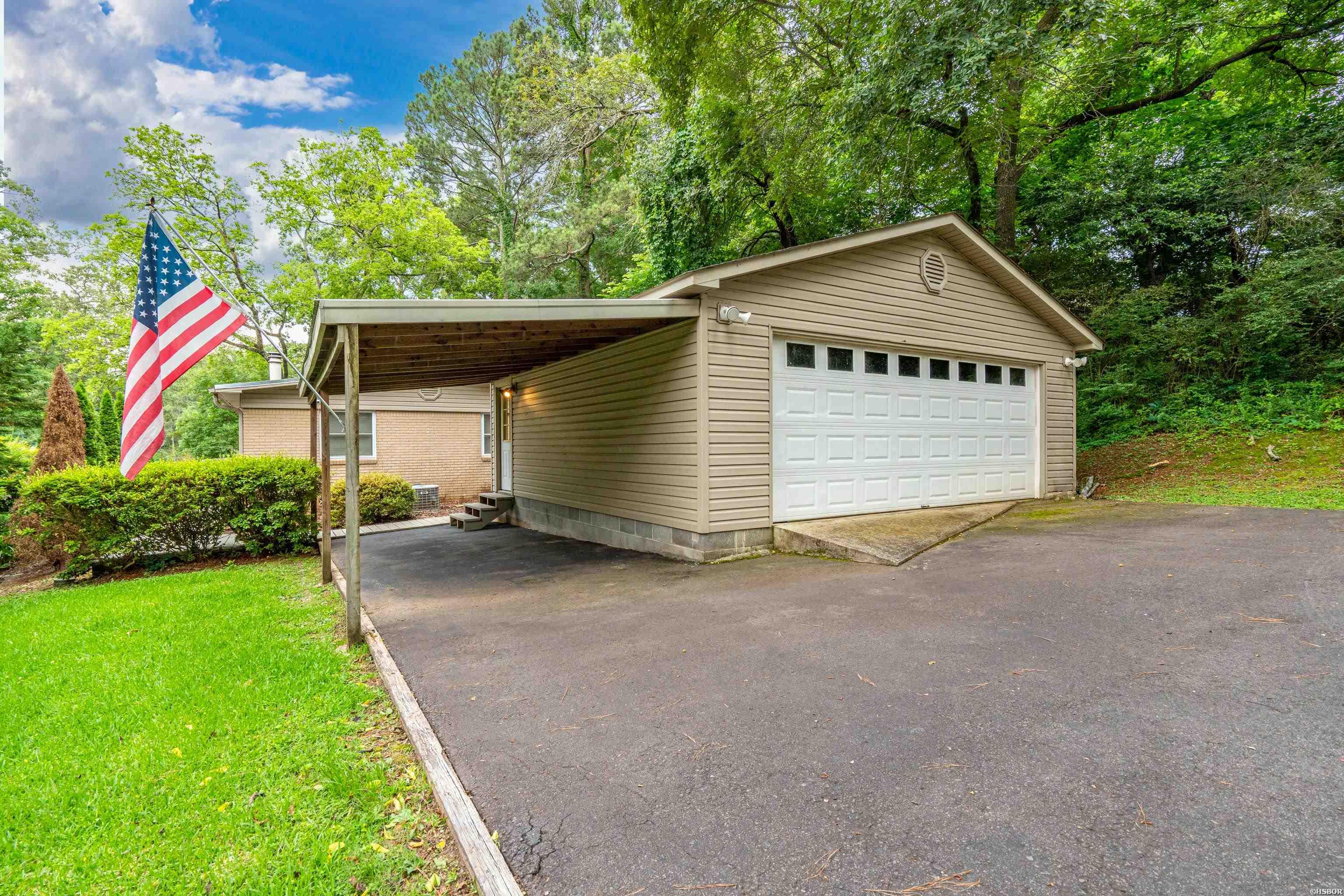 1925 Lakeshore Drive Property Photo 46