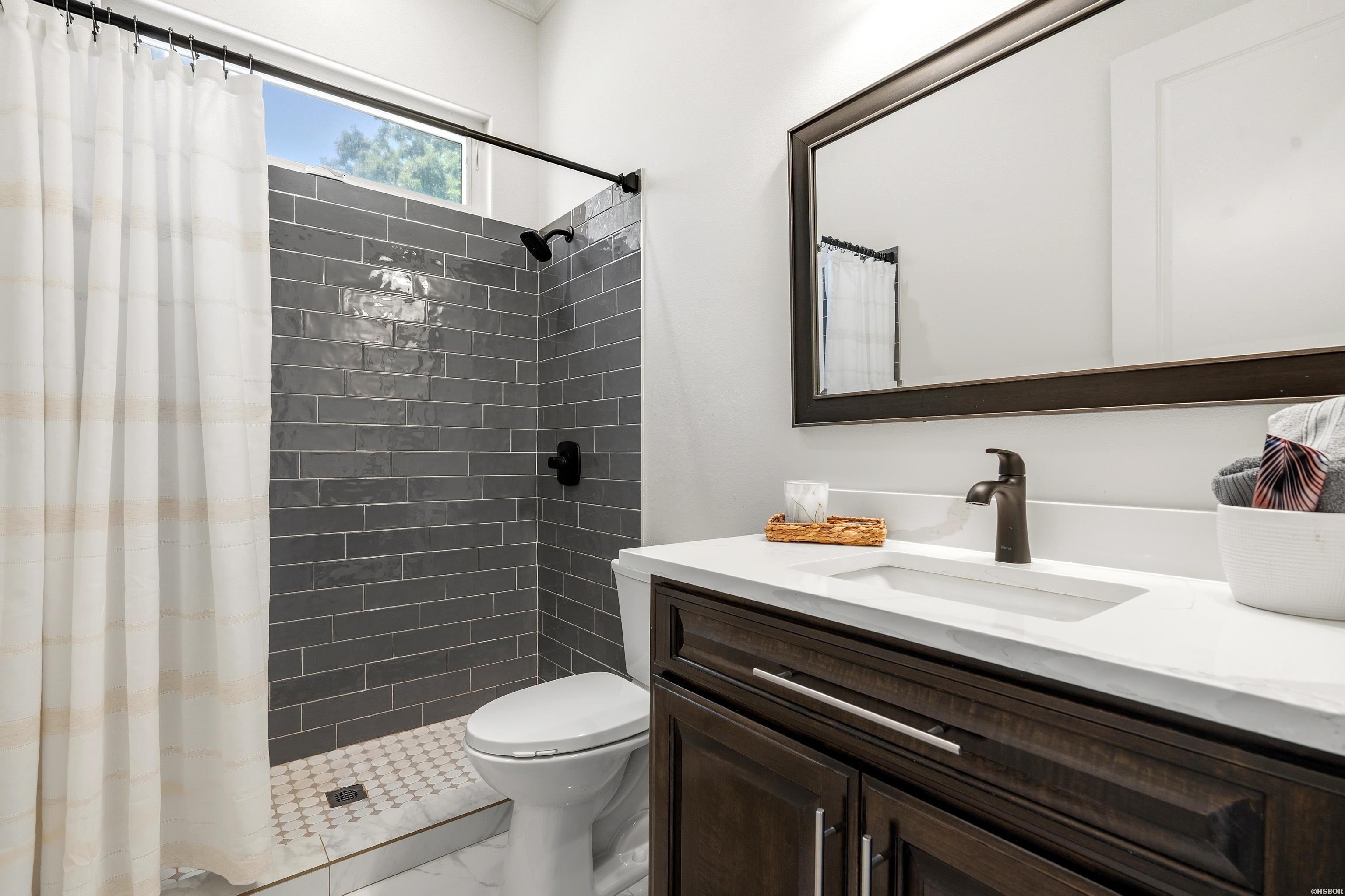 121 Lisa Place Property Photo 34