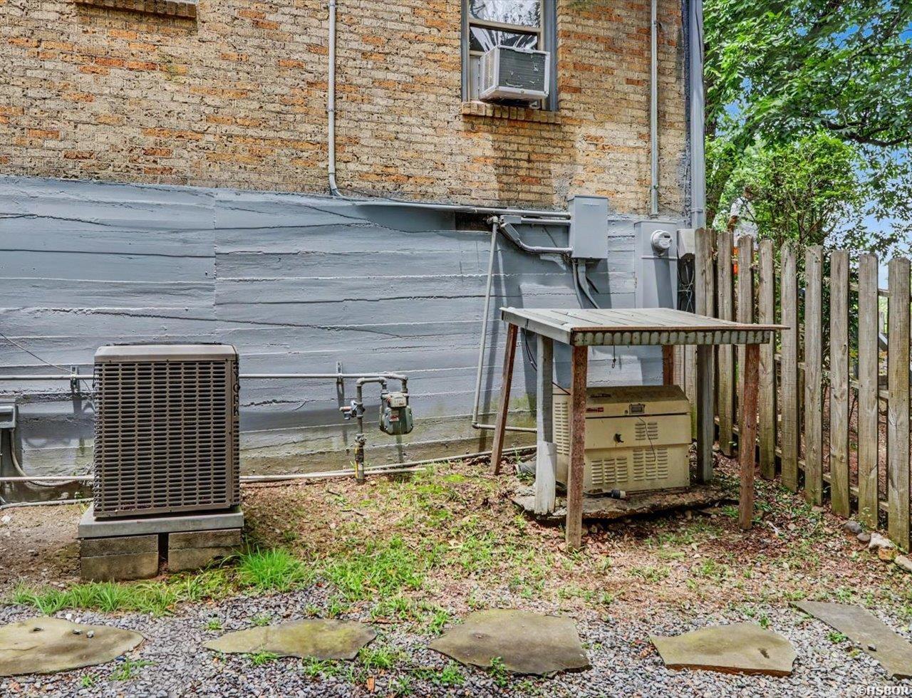 211 Sulphur Street Property Photo 37