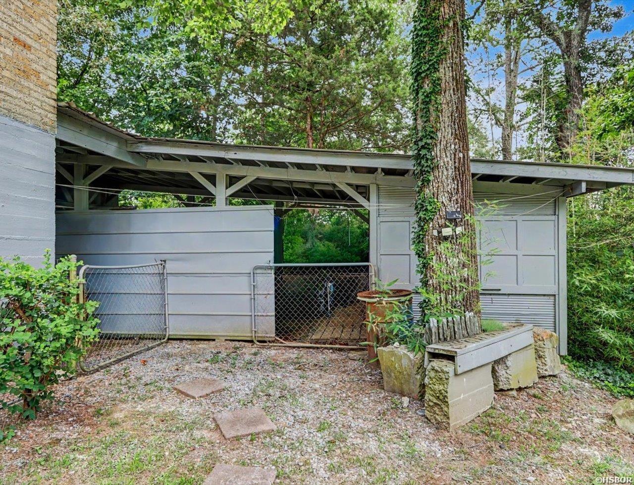 211 Sulphur Street Property Photo 38