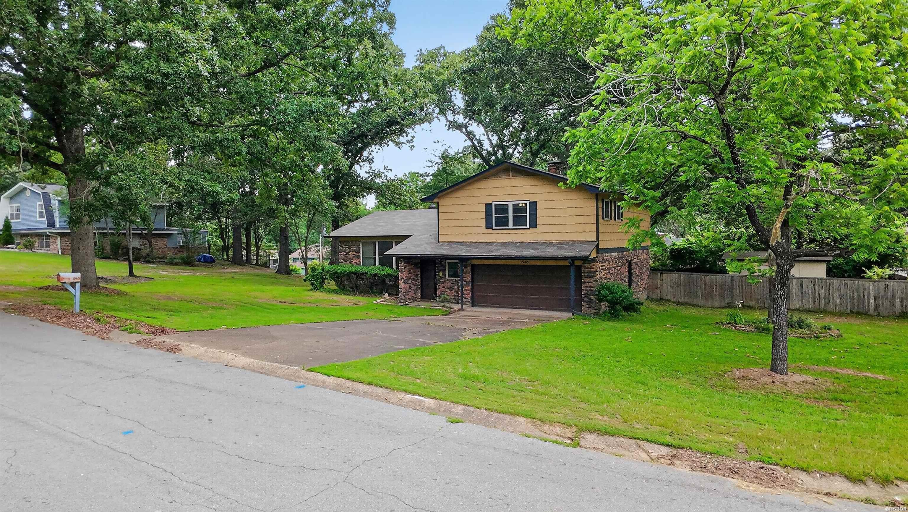 1540 VALLEYVIEW Drive