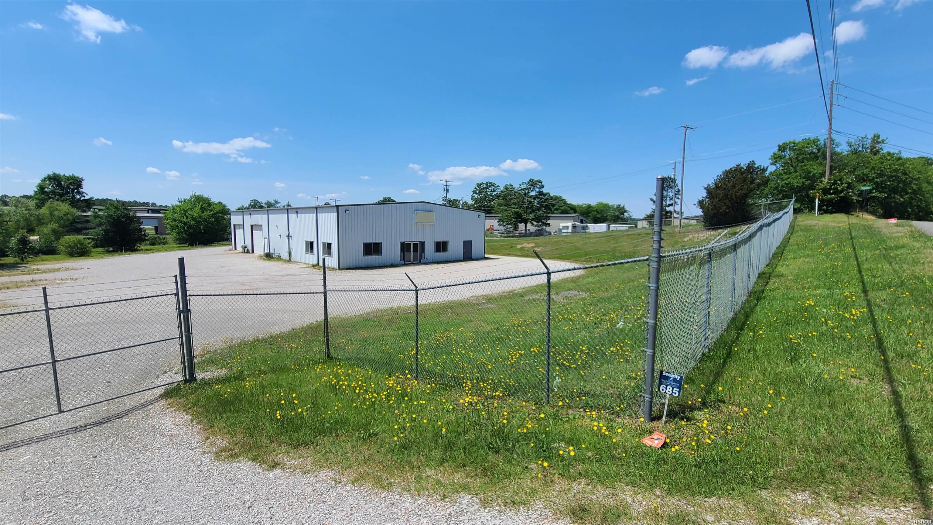 685 Mid America Boulevard Property Photo 1