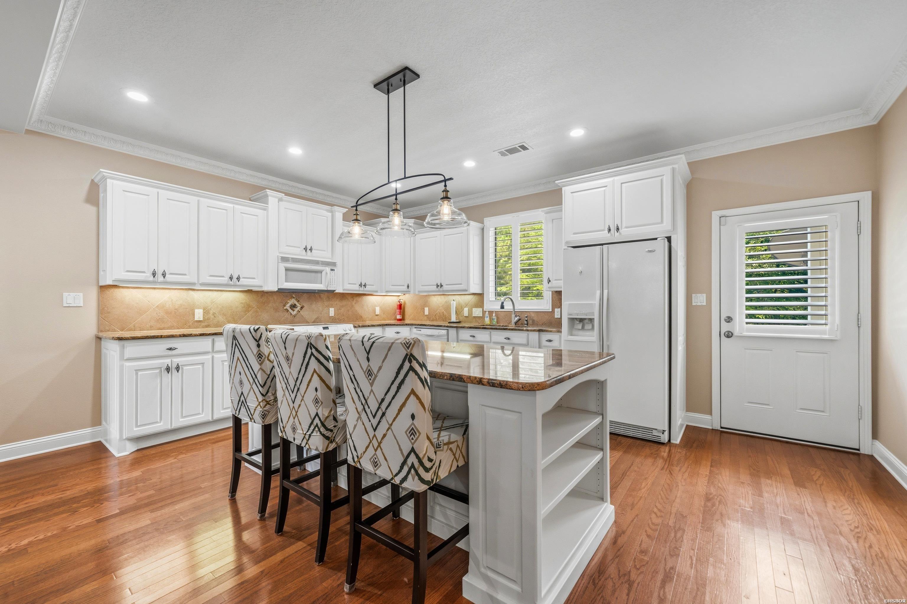 1380 Airport Property Photo 7