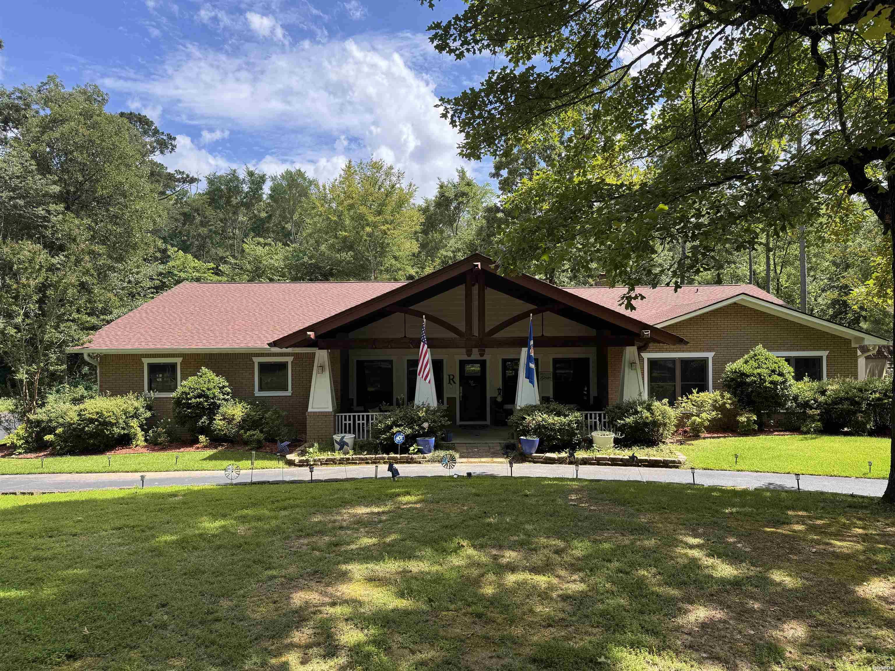 124 Kathy Lane Property Photo 2