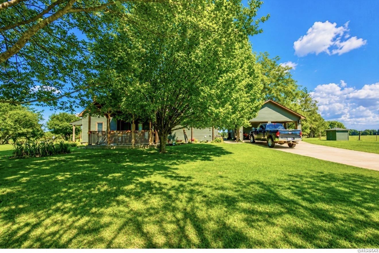 389 Highway 174 N Property Photo 1