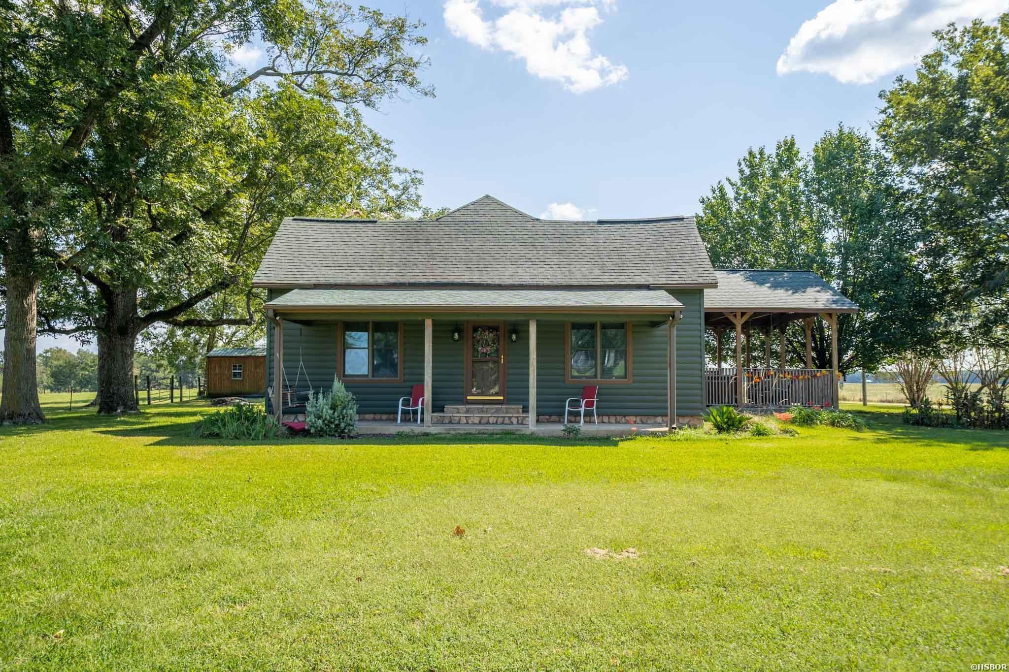 389 Highway 174 N Property Photo 2