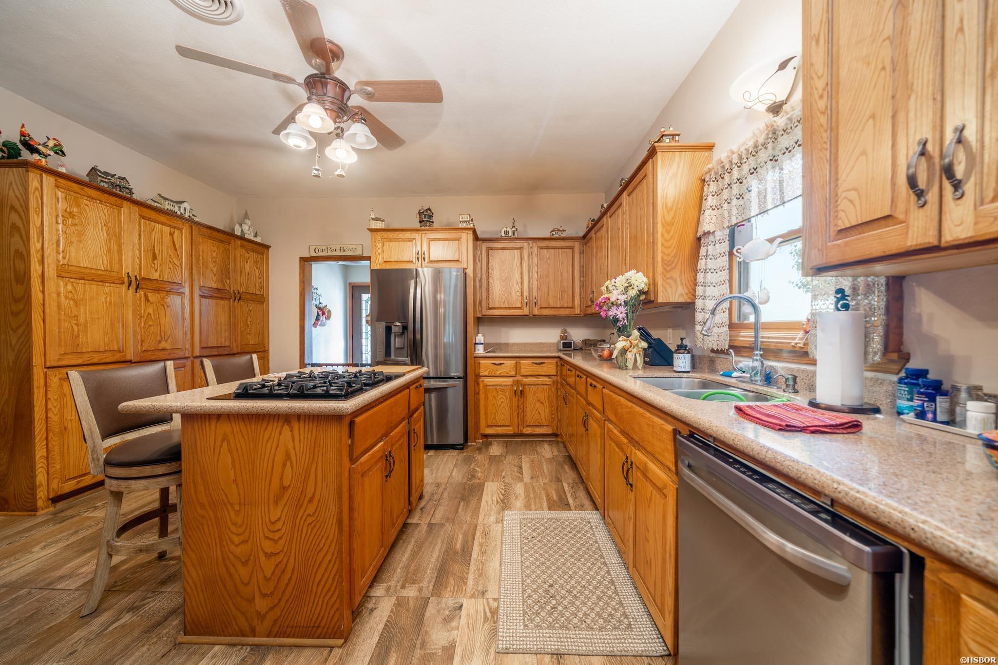 389 Highway 174 N Property Photo 10