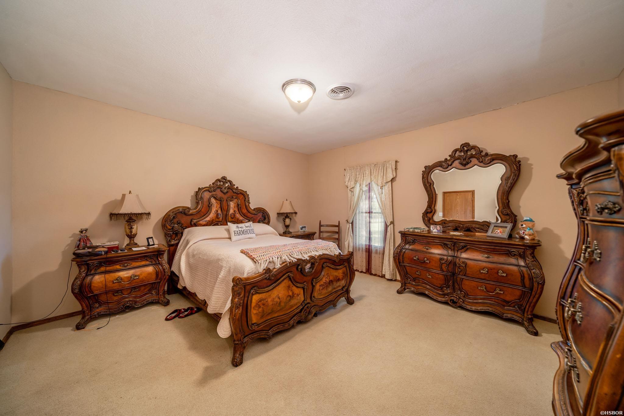389 Highway 174 N Property Photo 12