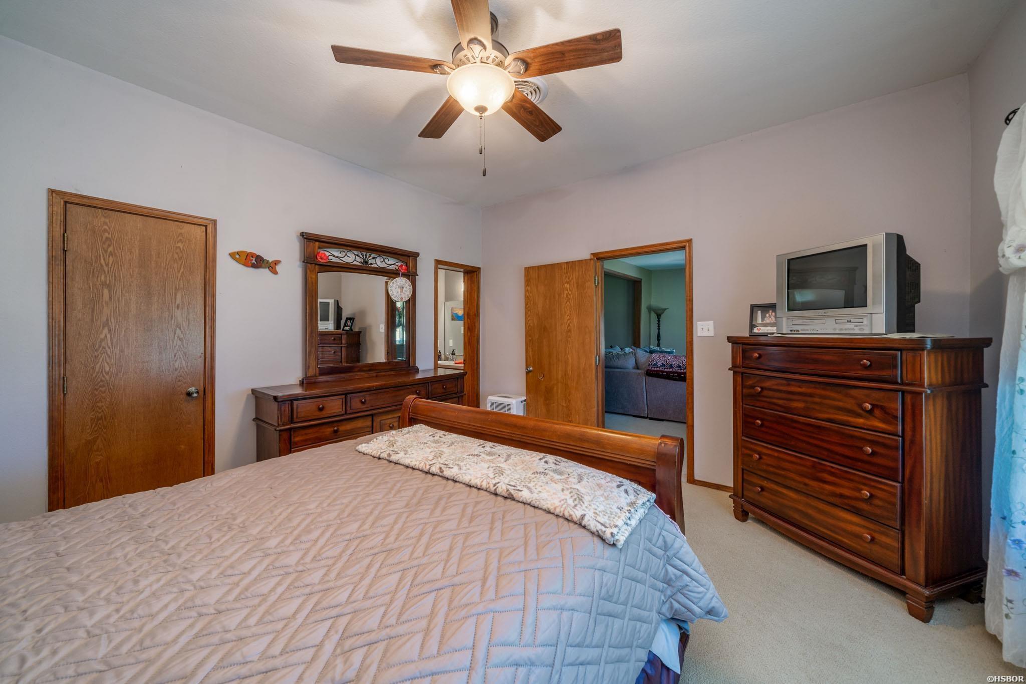 389 Highway 174 N Property Photo 17