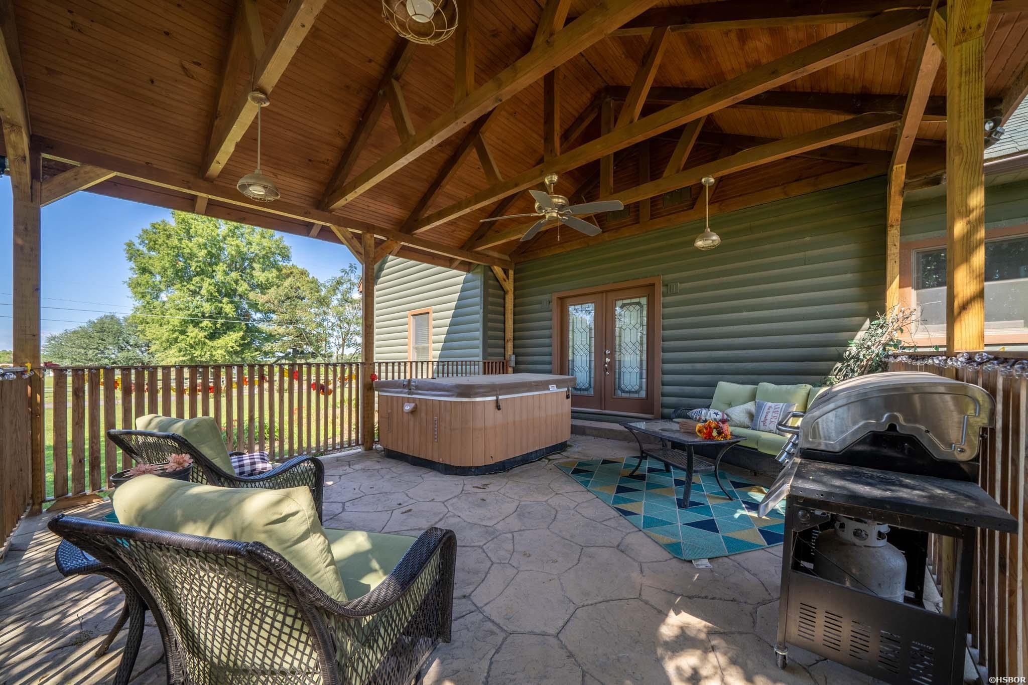 389 Highway 174 N Property Photo 20