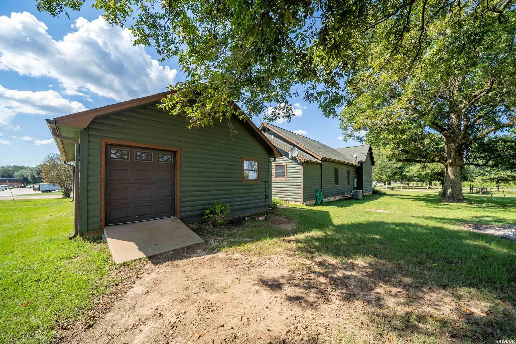 389 Highway 174 N Property Photo 22