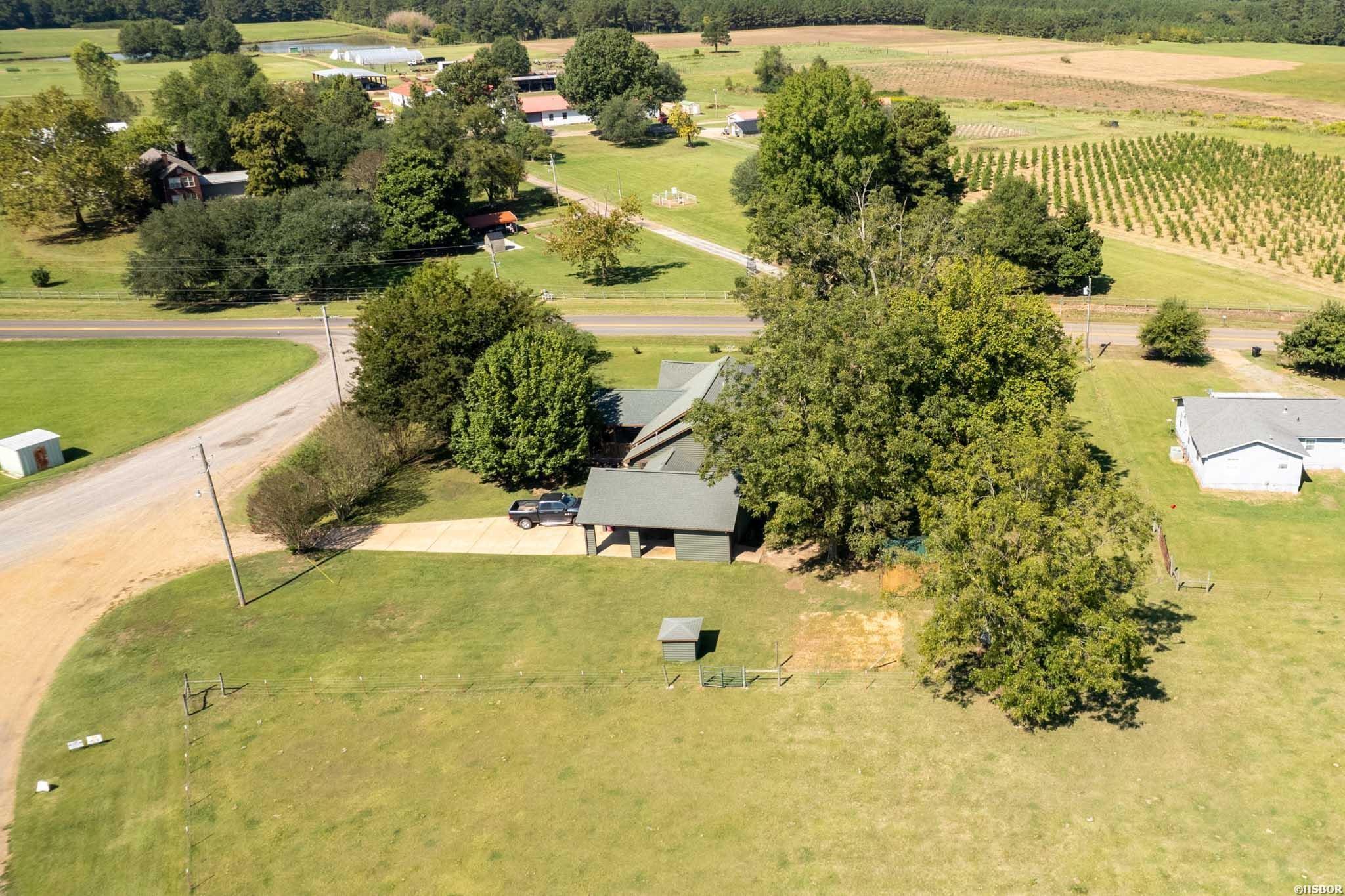 389 Highway 174 N Property Photo 24