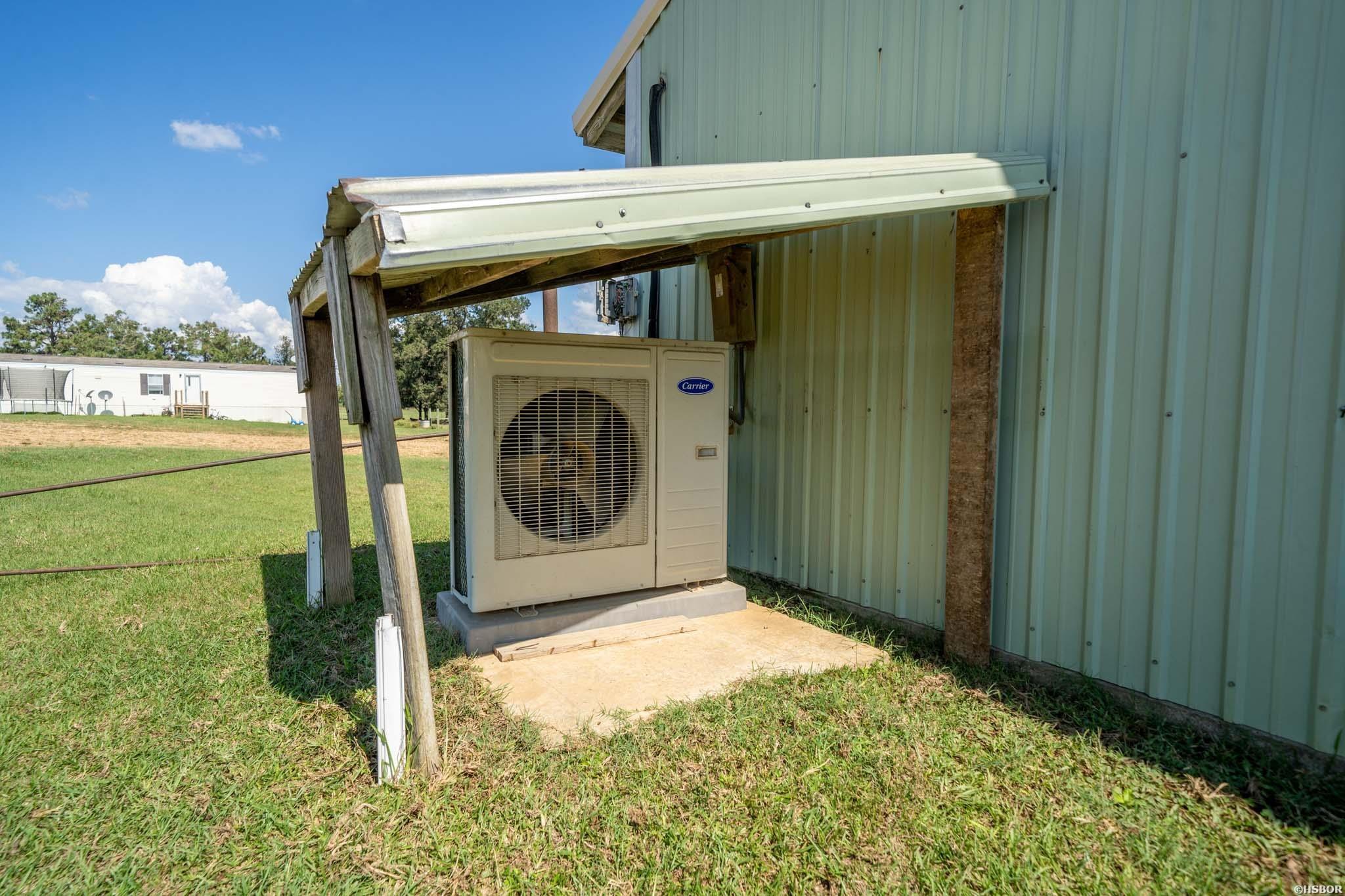 389 Highway 174 N Property Photo 33