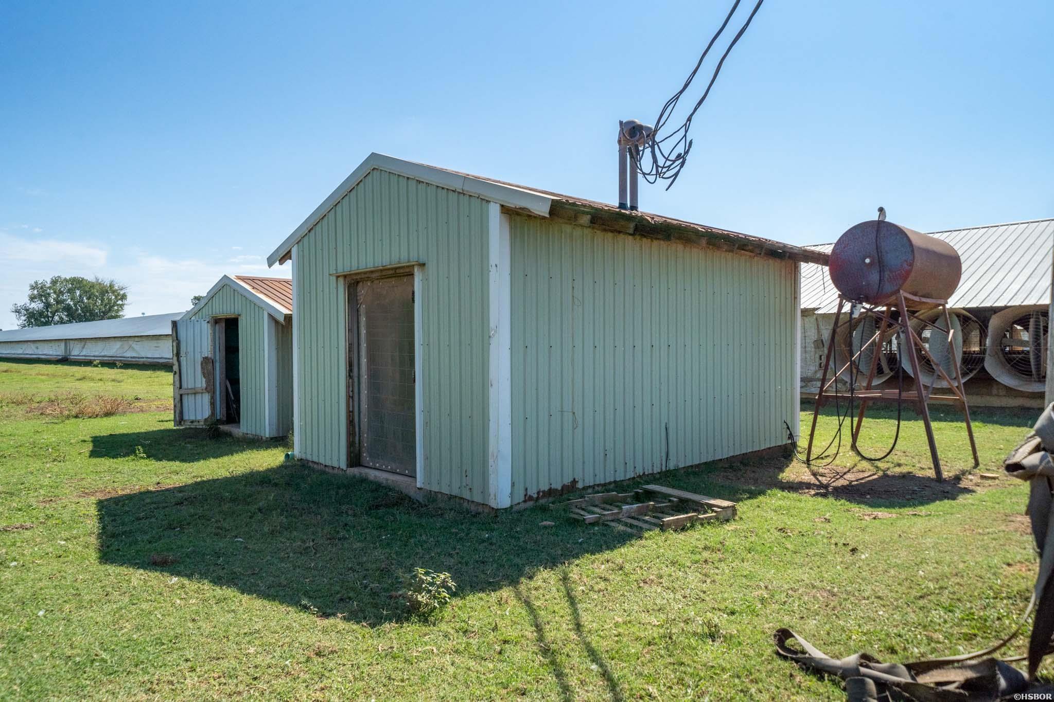 389 Highway 174 N Property Photo 46