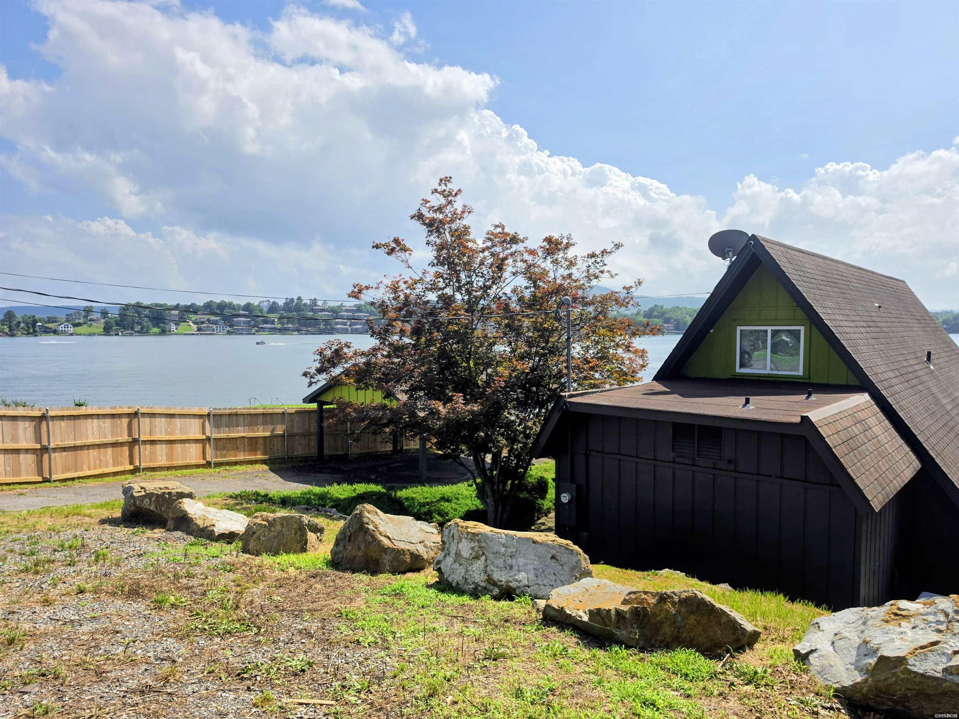 136 Catalina Circle Property Photo 1