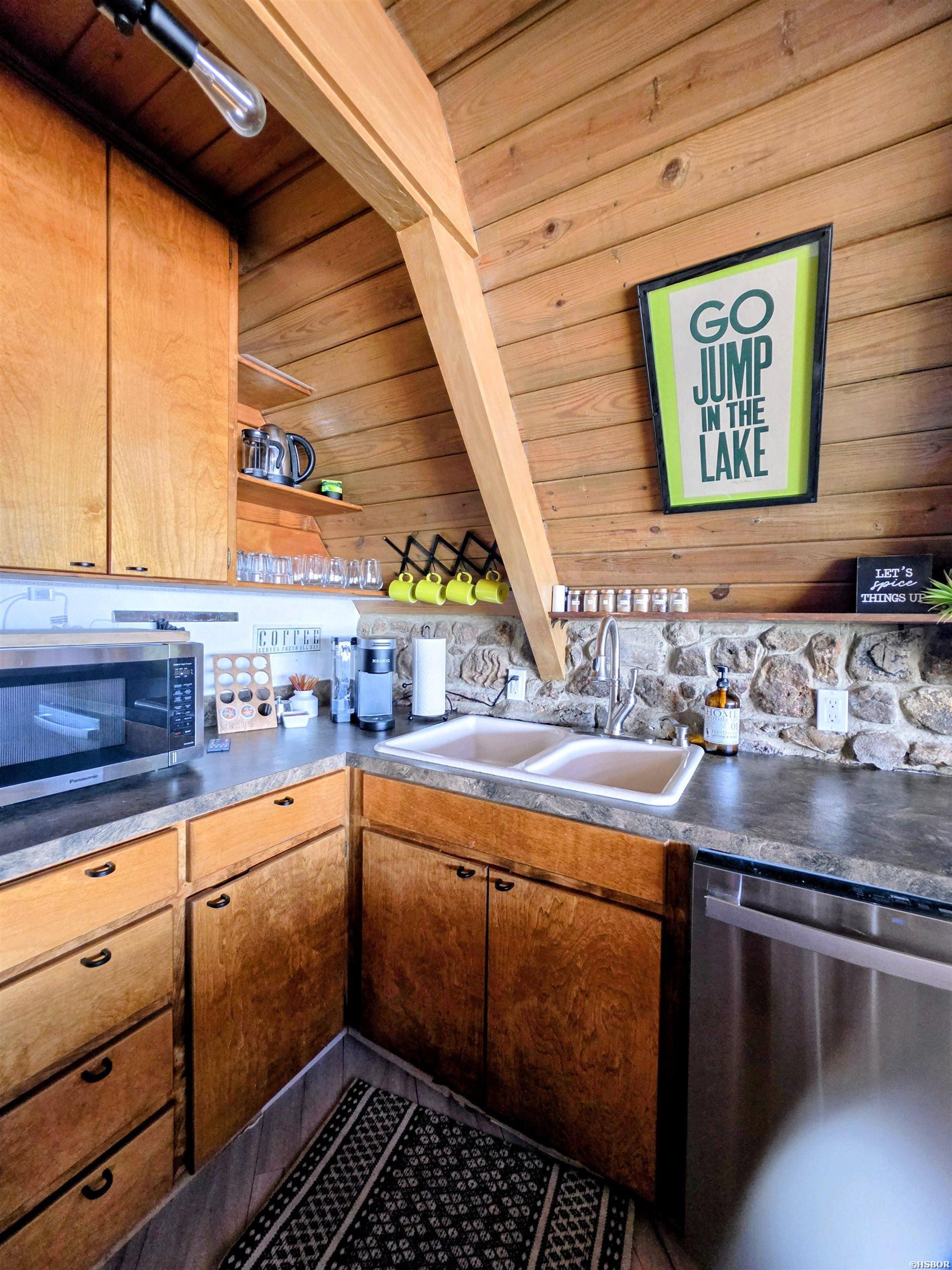 136 Catalina Circle Property Photo 16