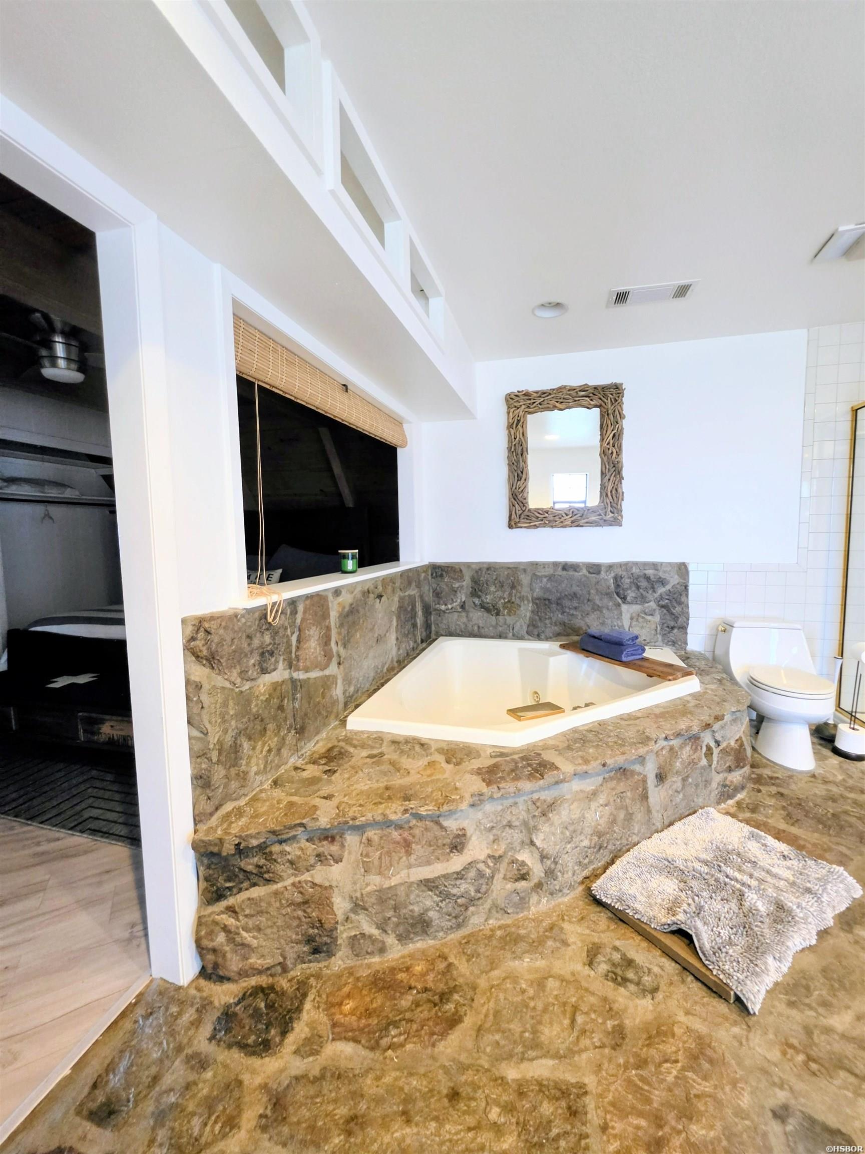 136 Catalina Circle Property Photo 31