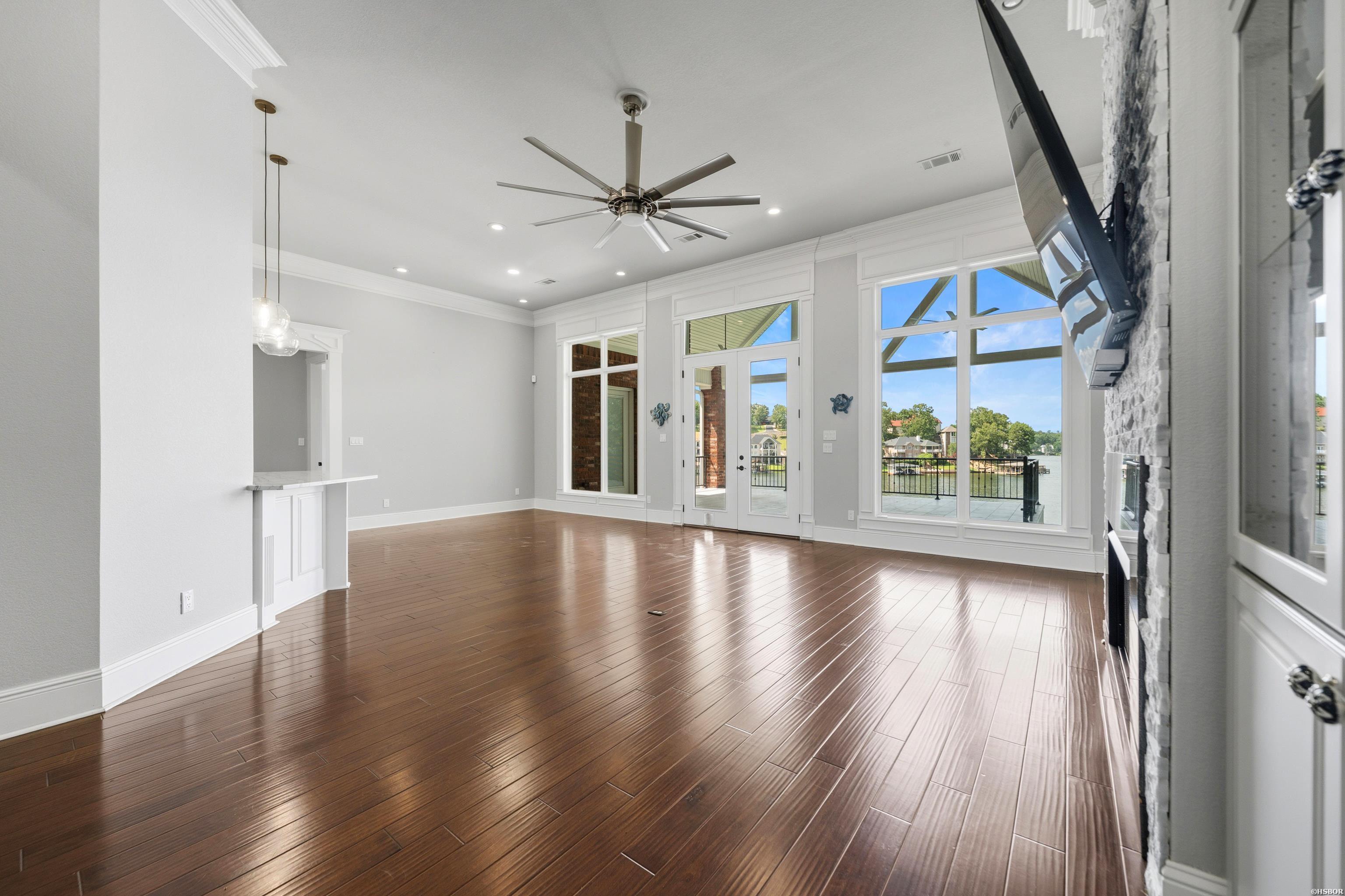 225 Sparling Property Photo 16