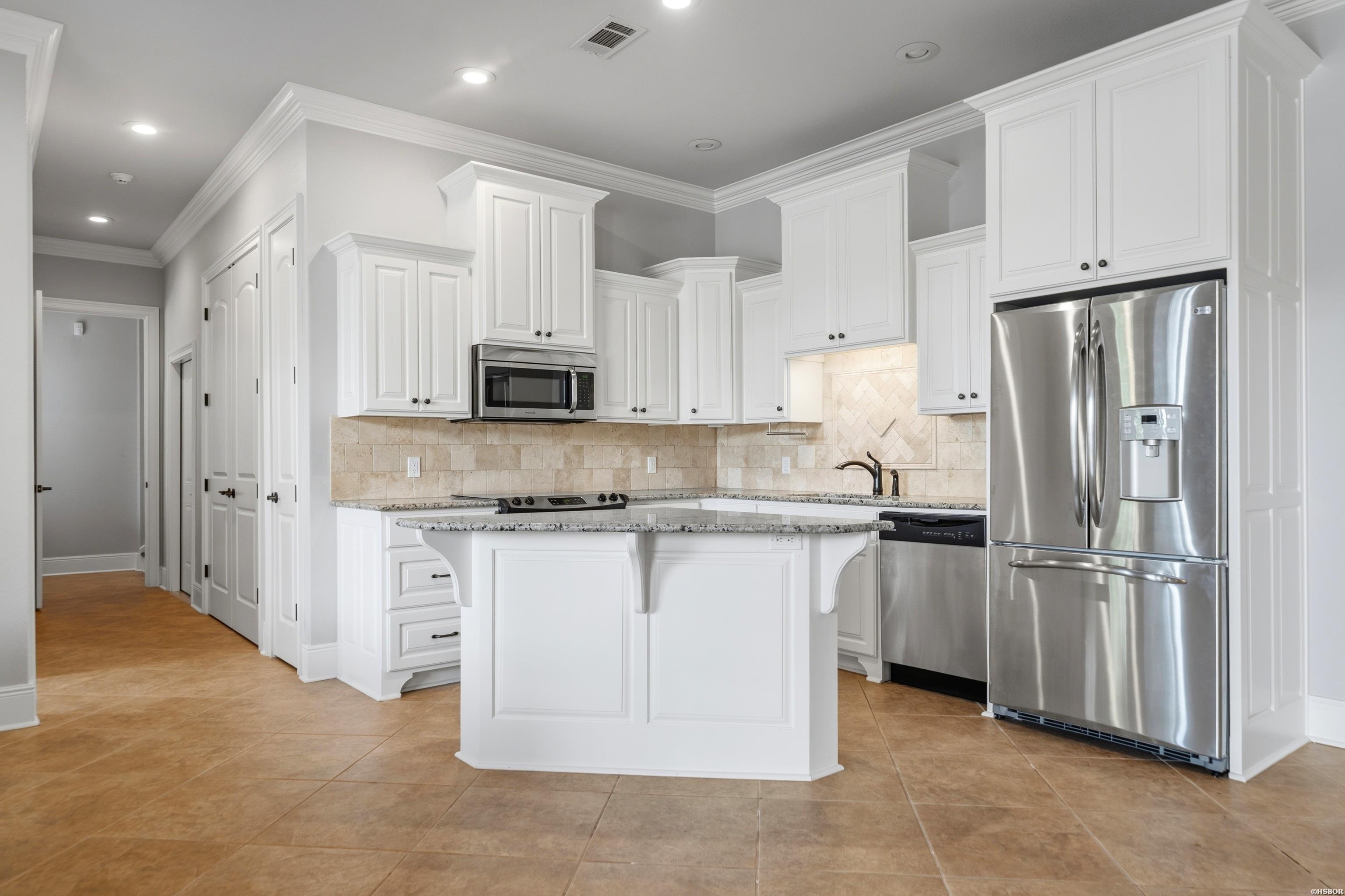 225 Sparling Property Photo 17