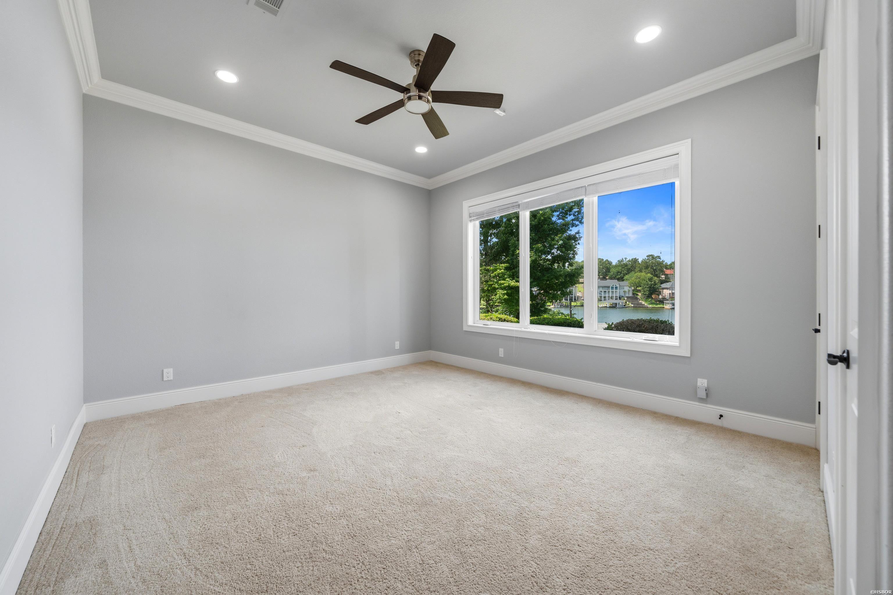 225 Sparling Property Photo 32