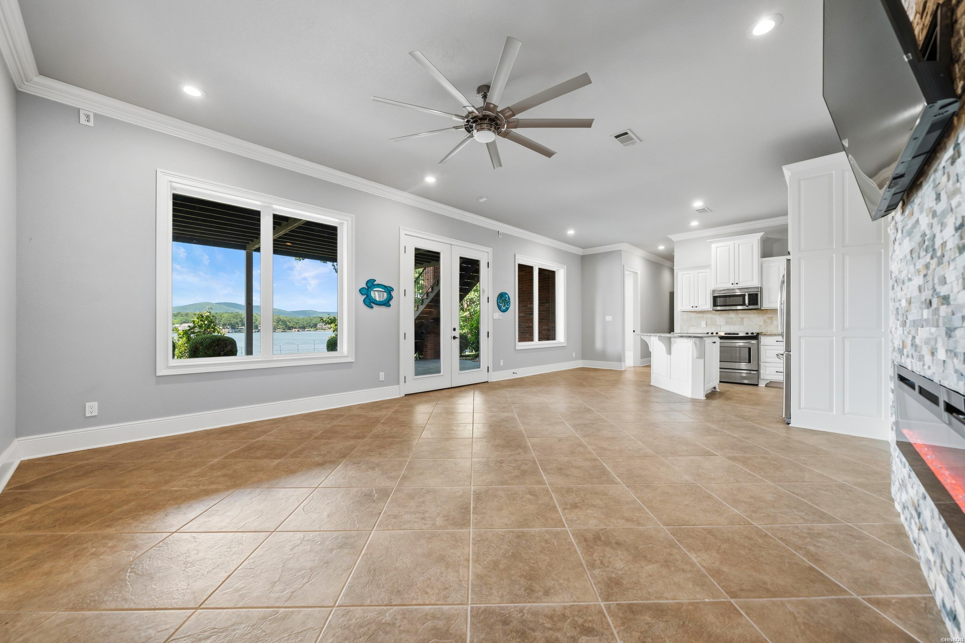 225 Sparling Property Photo 38