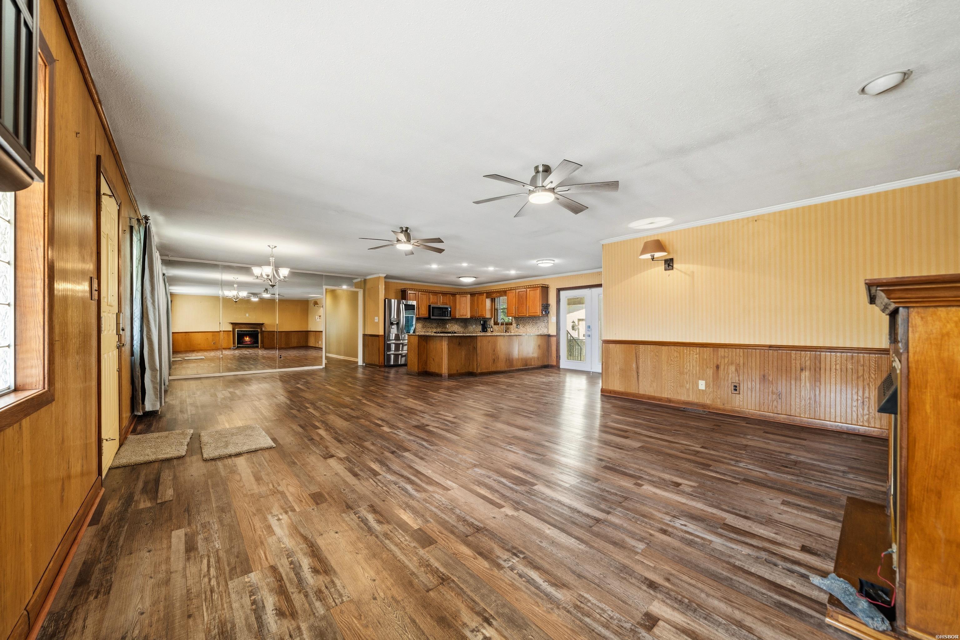 300 Anderson Street Property Photo 7