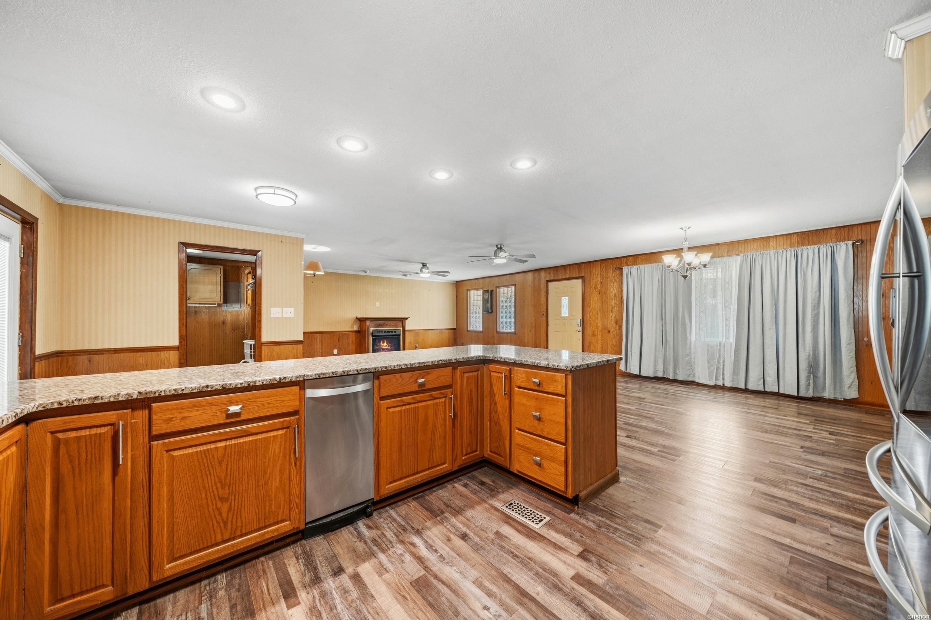 300 Anderson Street Property Photo 14