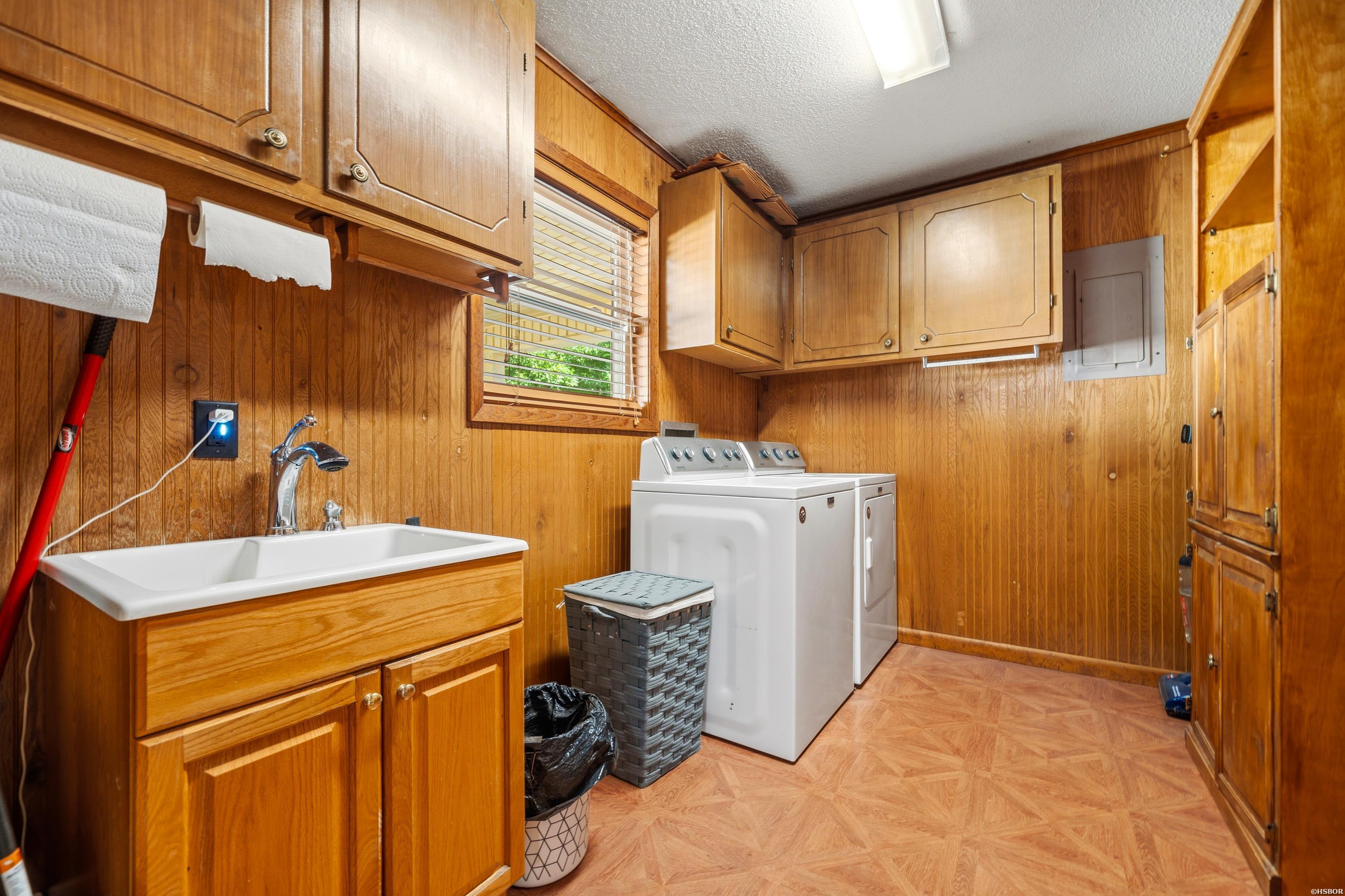 300 Anderson Street Property Photo 16