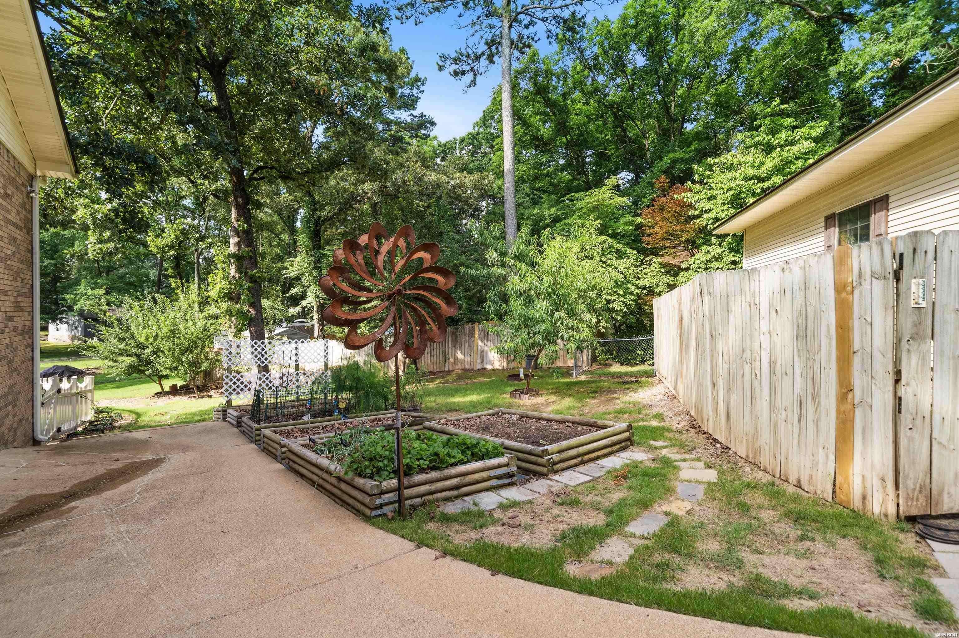 300 Anderson Street Property Photo 37