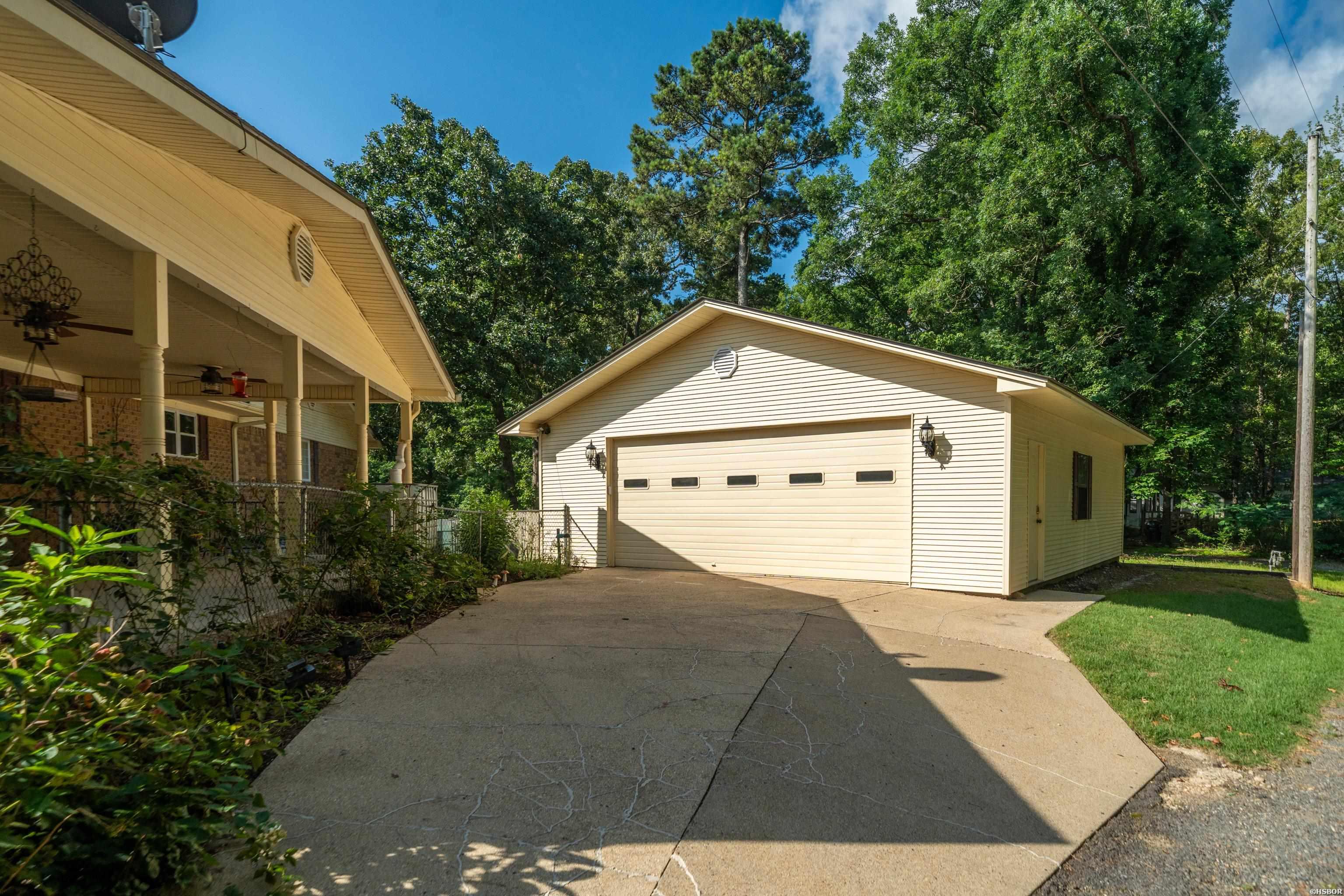 300 Anderson Street Property Photo 41