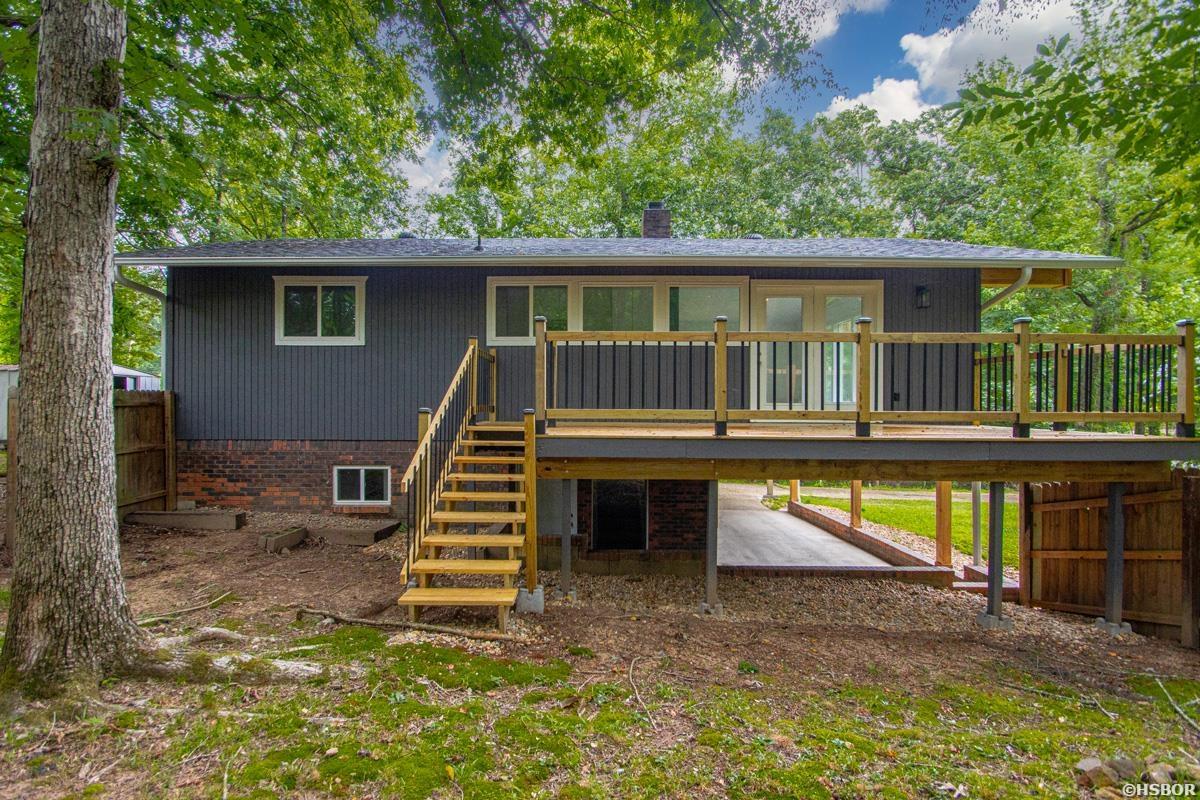 715 Plum Hollow Property Photo 9
